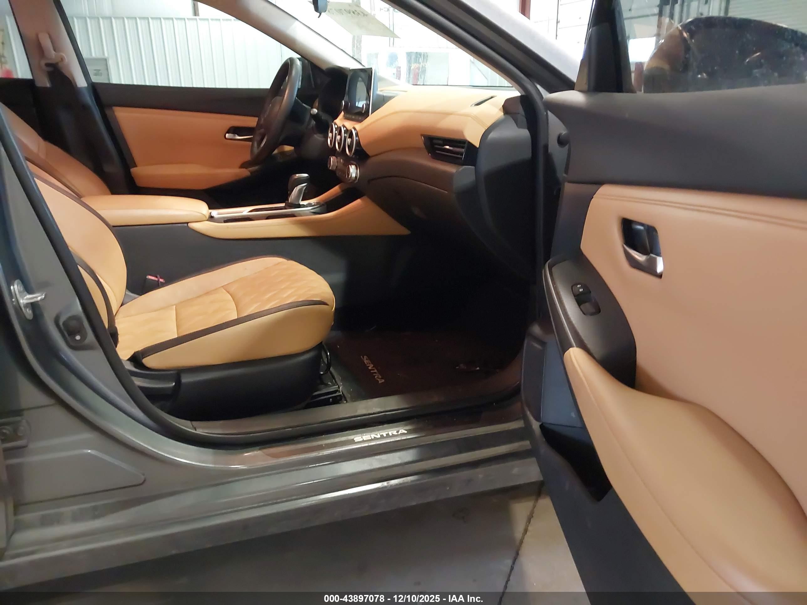NISSAN SENTRA image 5