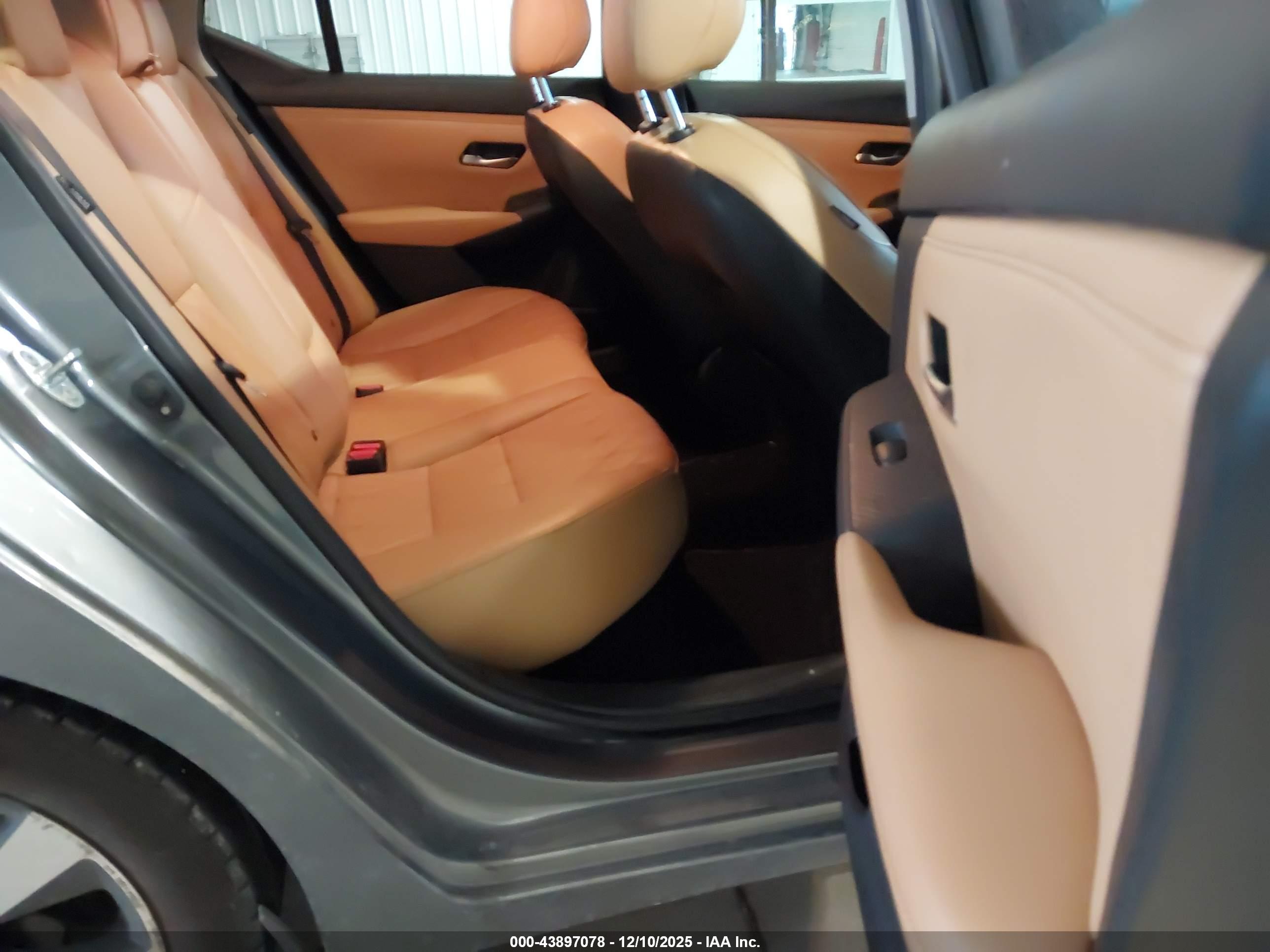 NISSAN SENTRA image 8