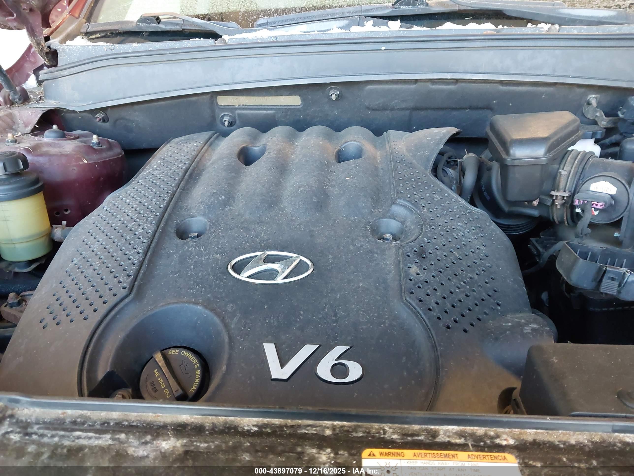HYUNDAI SANTA image 10