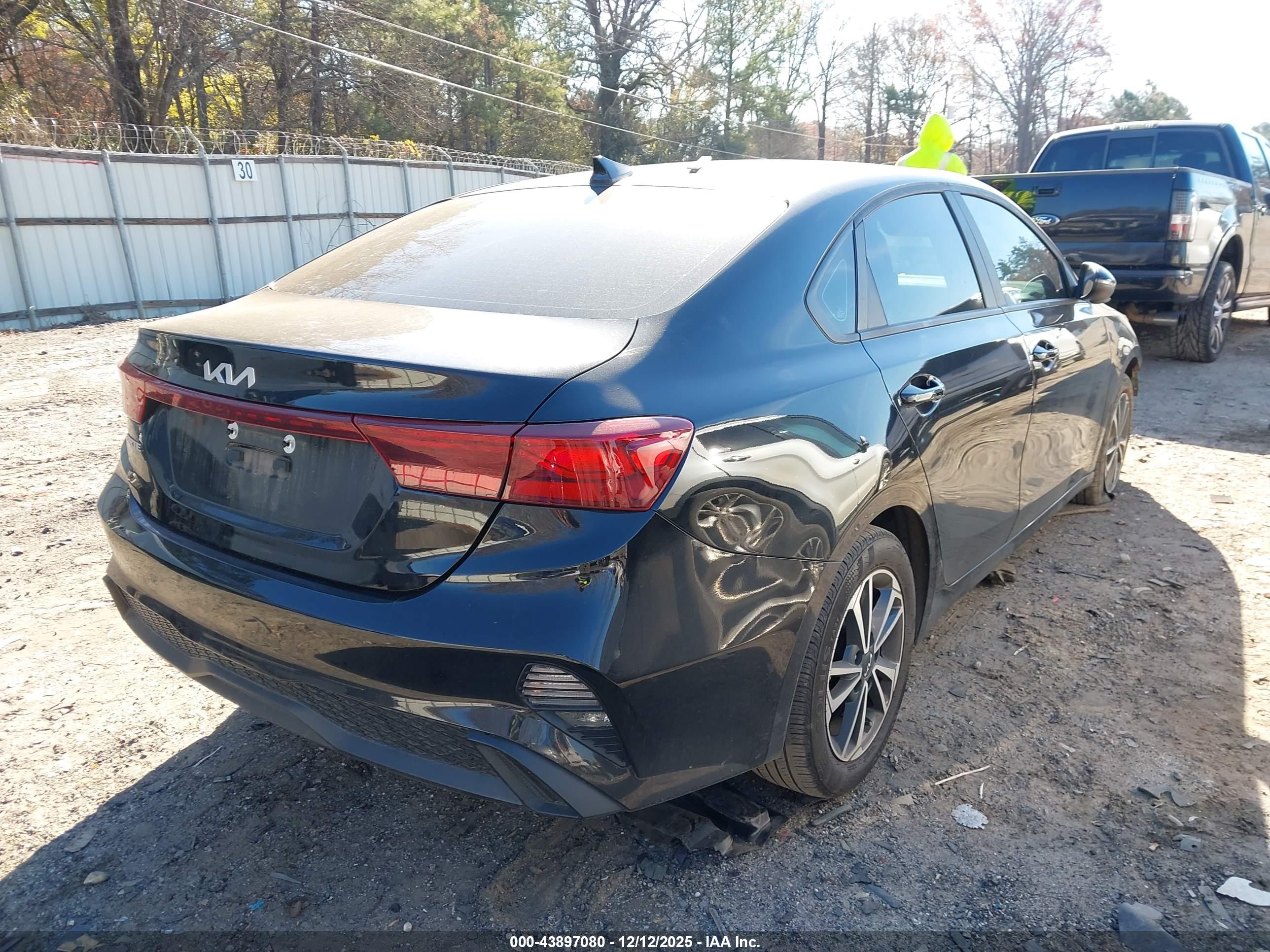 KIA FORTE image 4