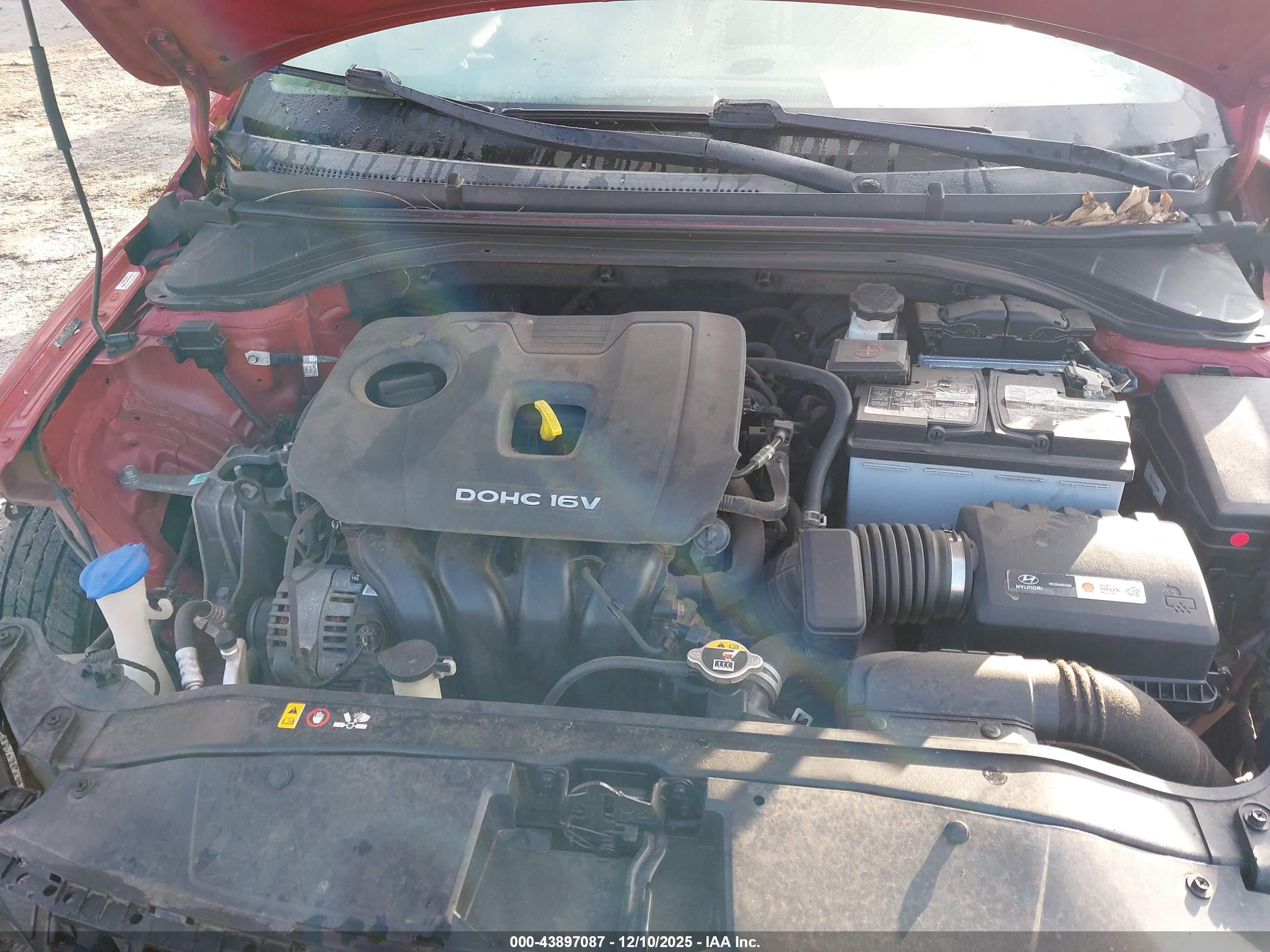 HYUNDAI ELANTRA image 10