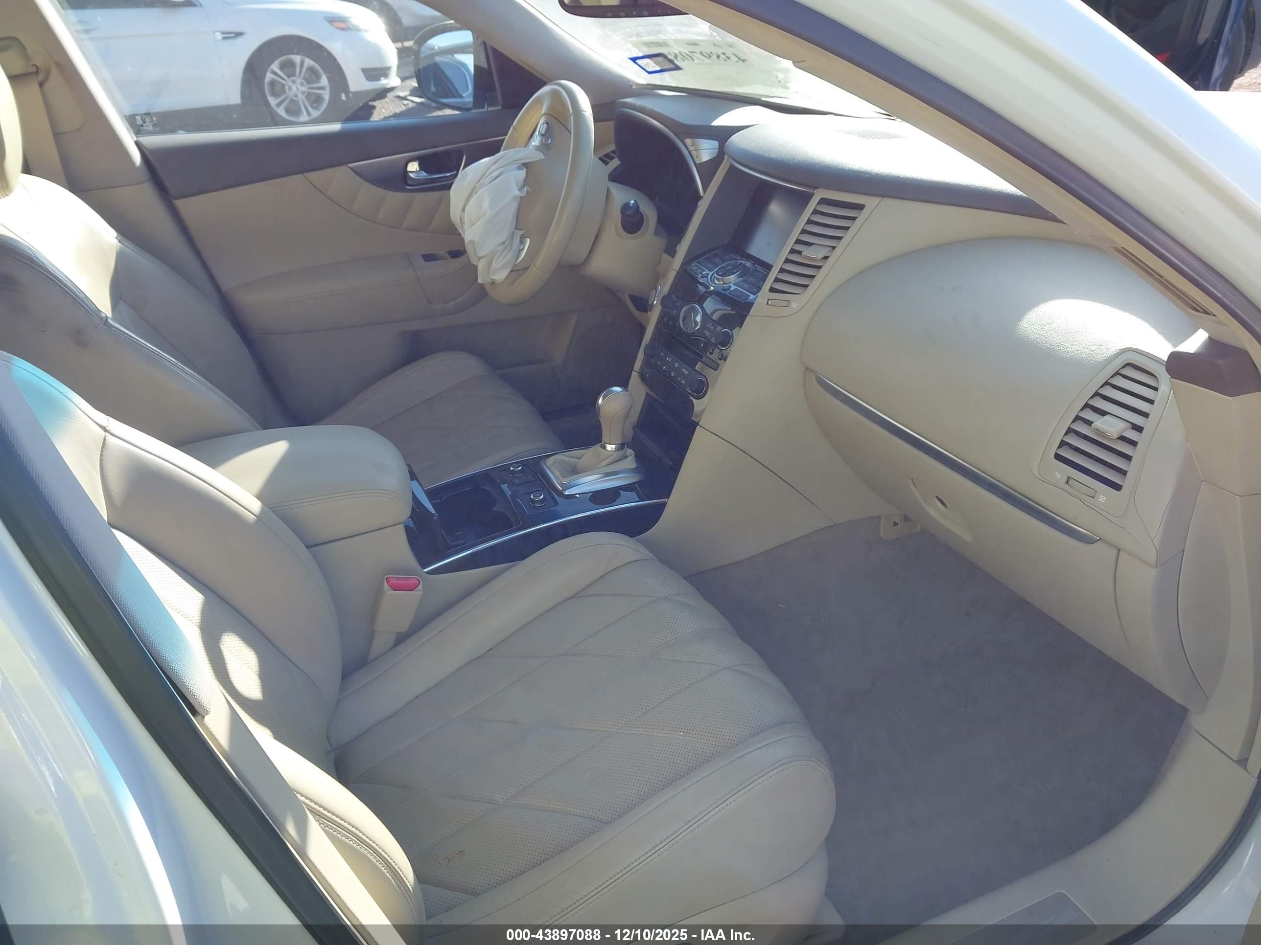 INFINITI FX35 image 5