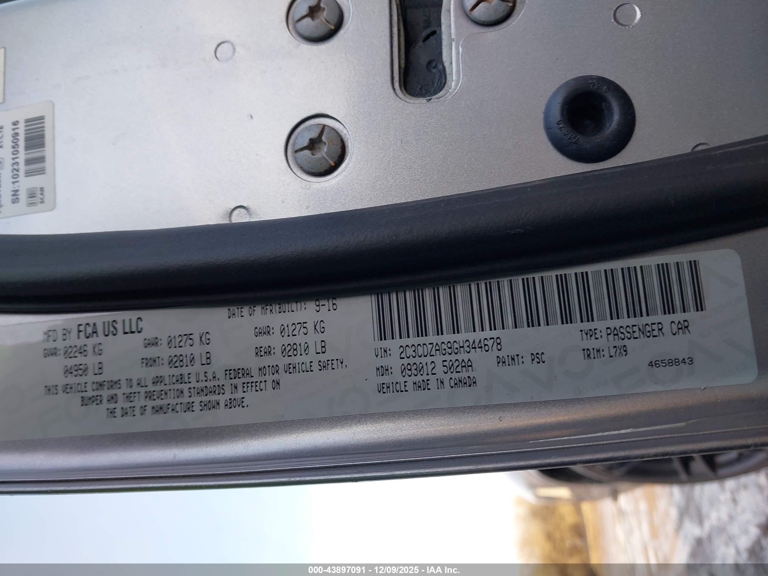 DODGE CHALLENGER image 9