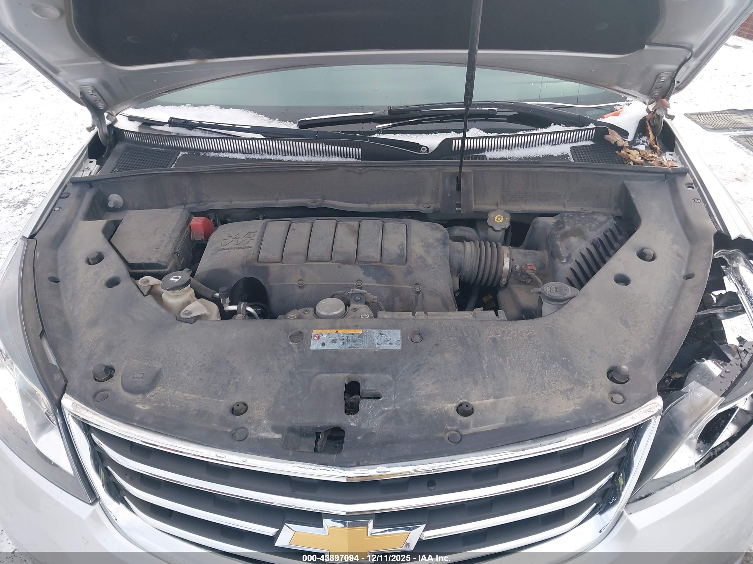 CHEVROLET TRAVERSE image 10