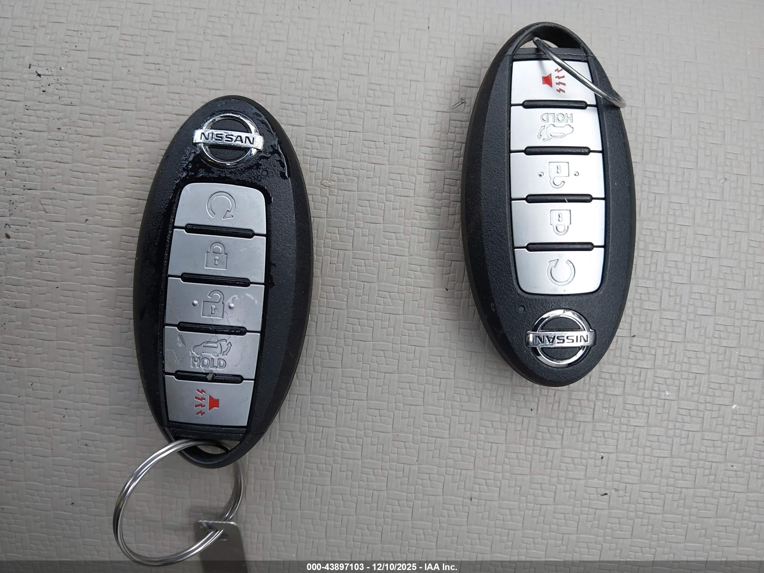 NISSAN ROGUE image 11