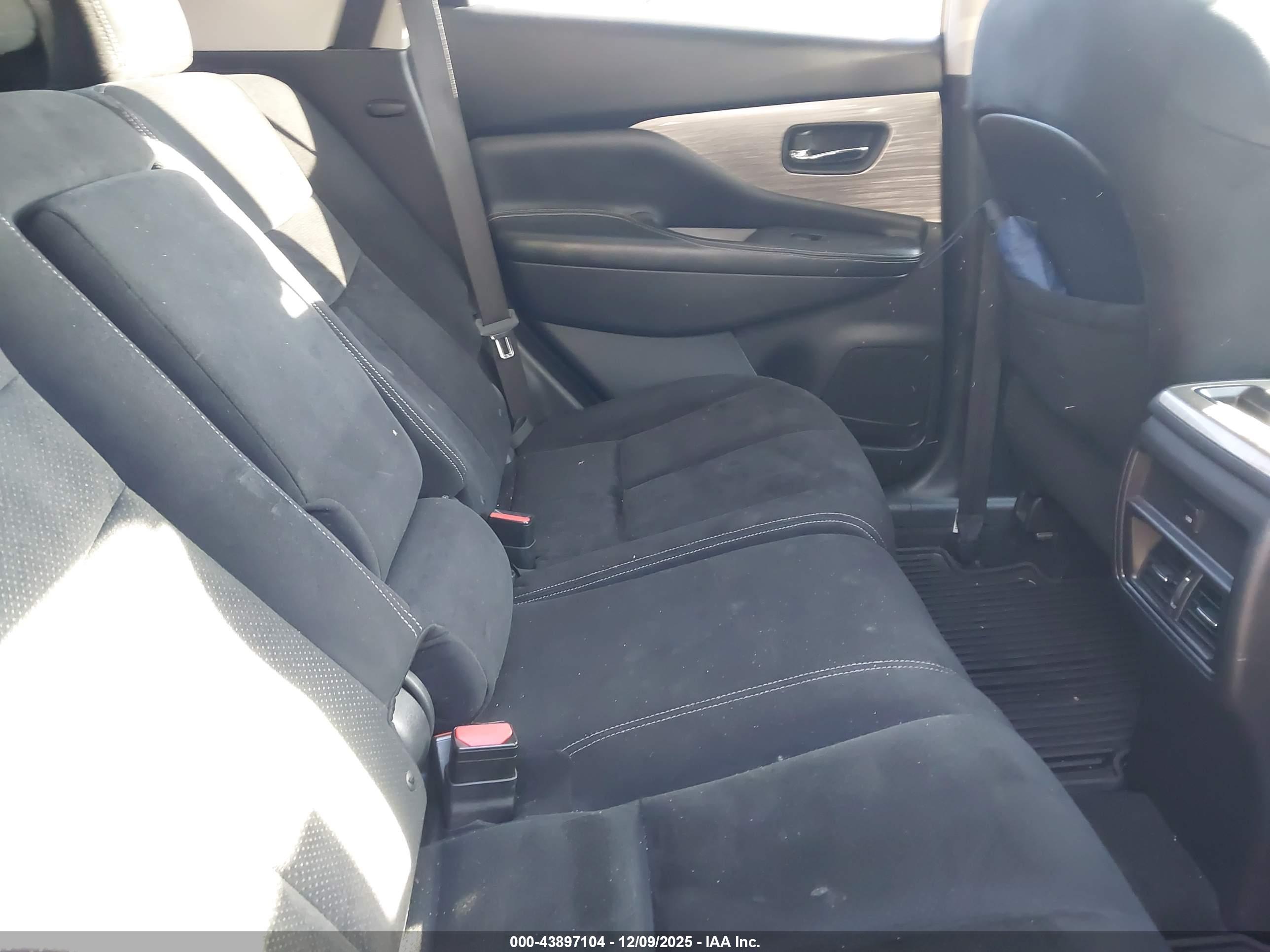 NISSAN MURANO image 8
