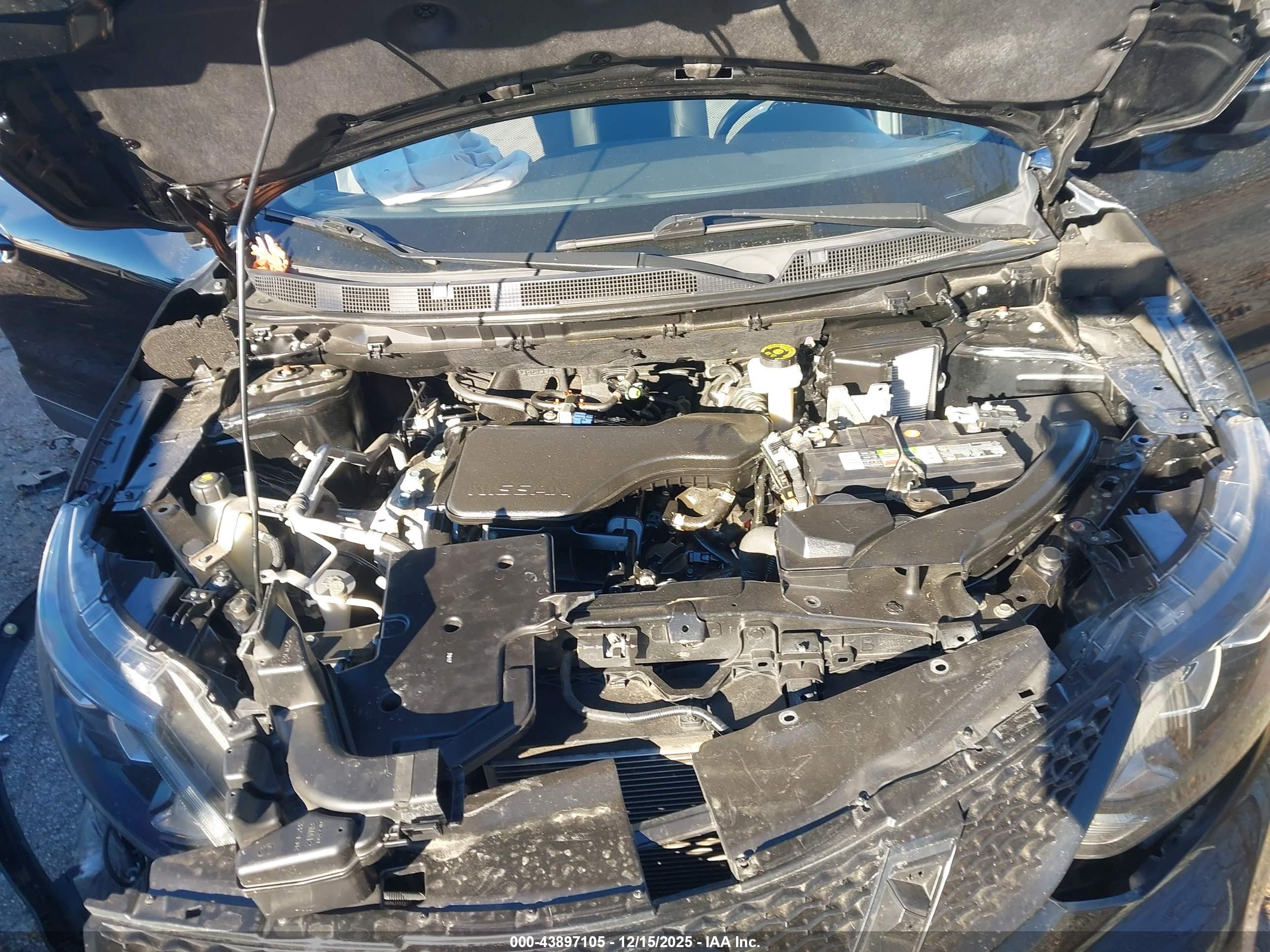 NISSAN ROGUE image 10