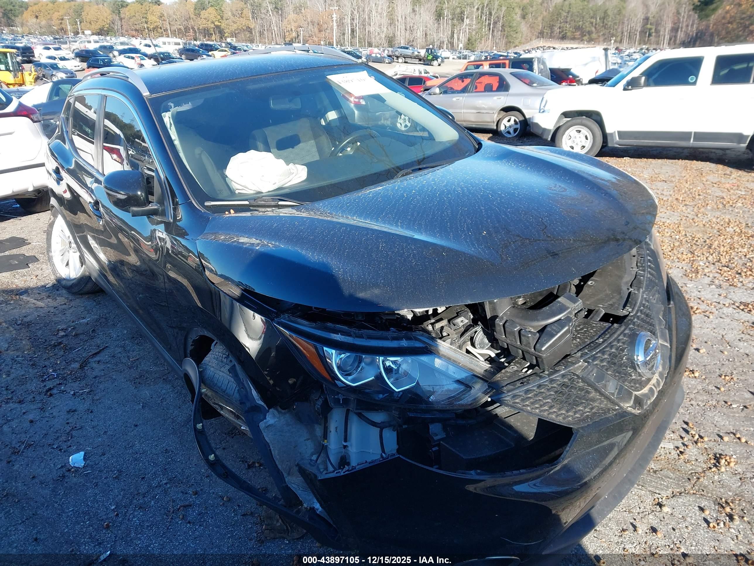 NISSAN ROGUE image 6