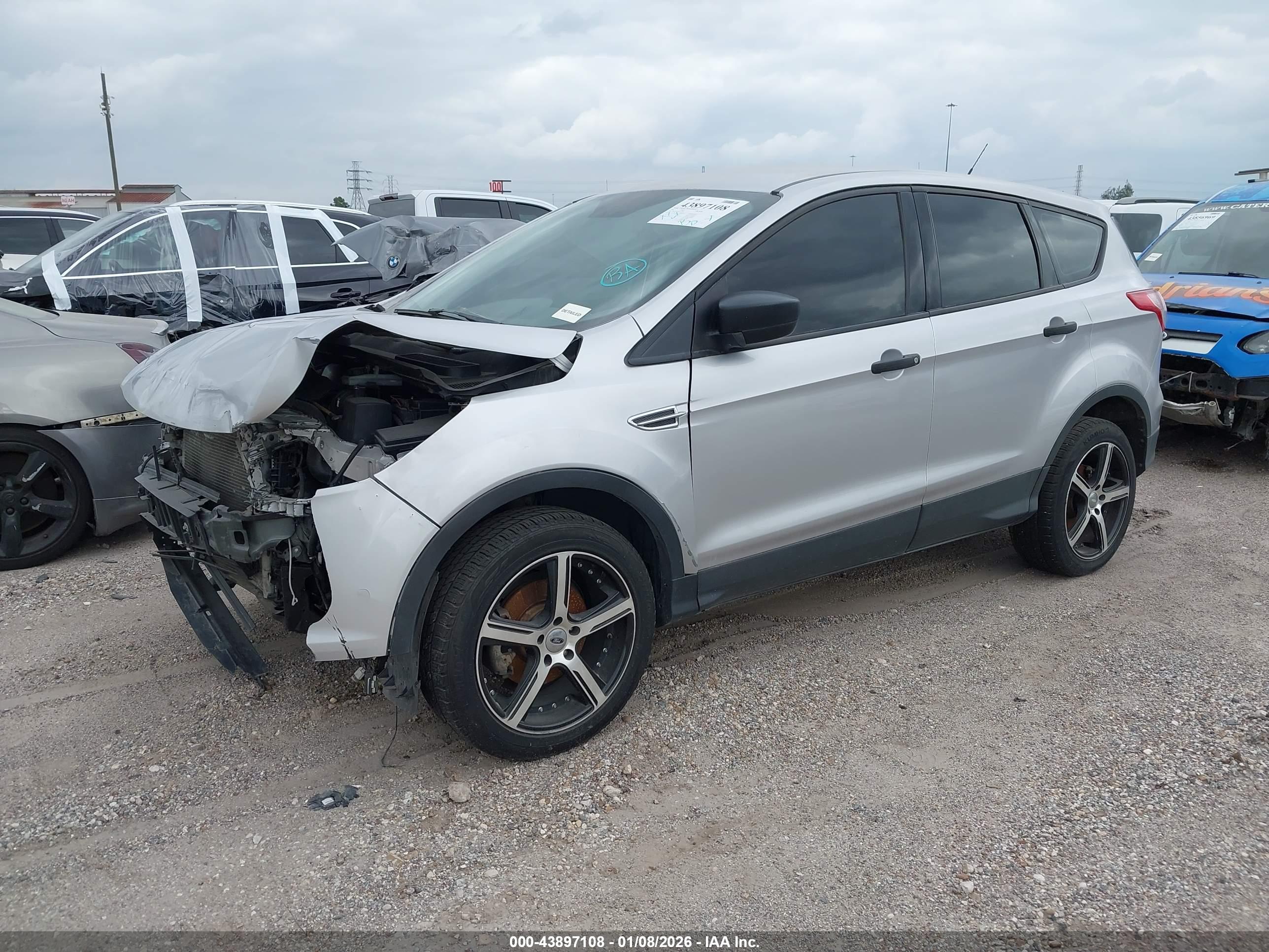 FORD ESCAPE image 2