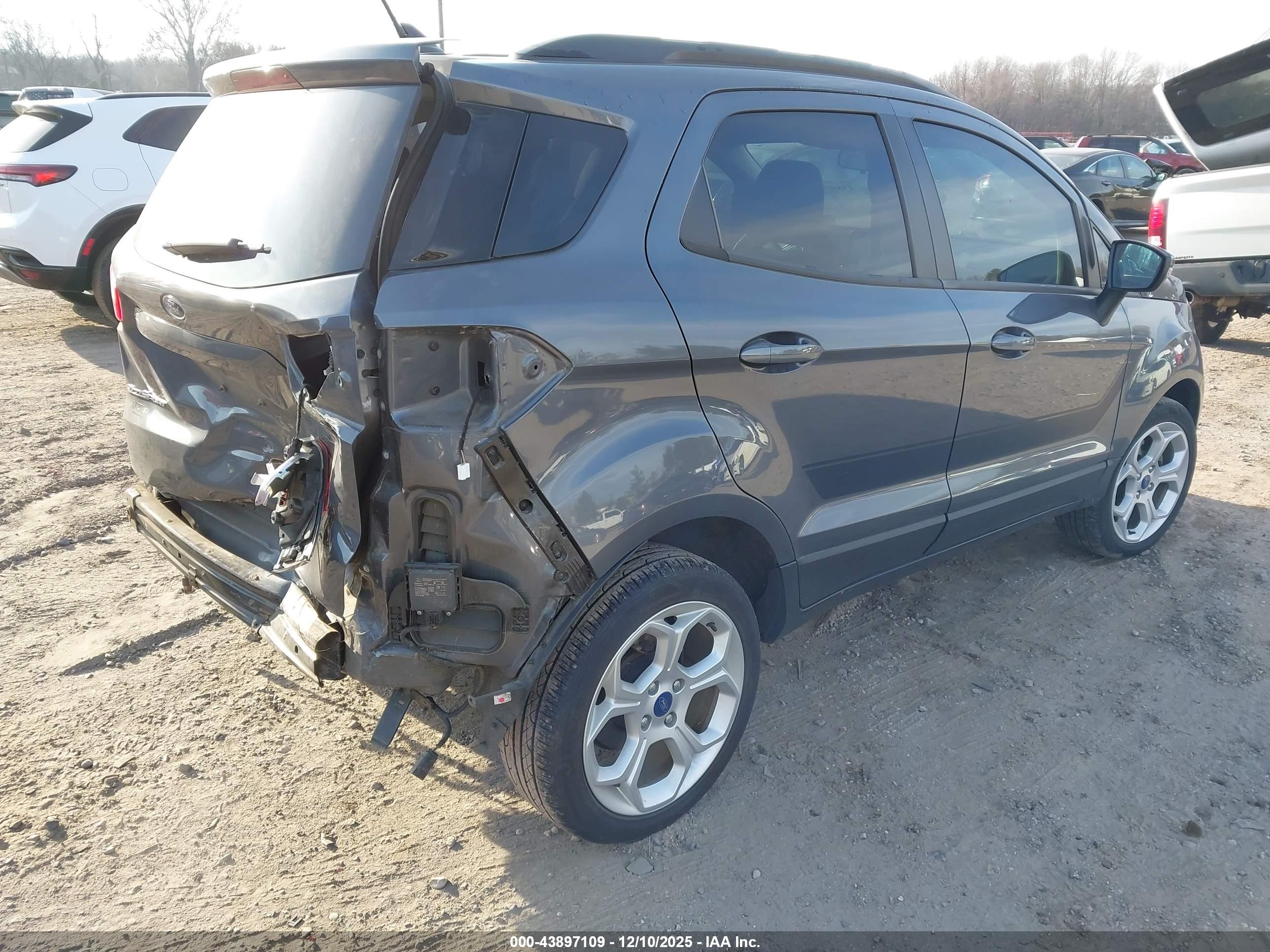 FORD ECOSPORT image 4