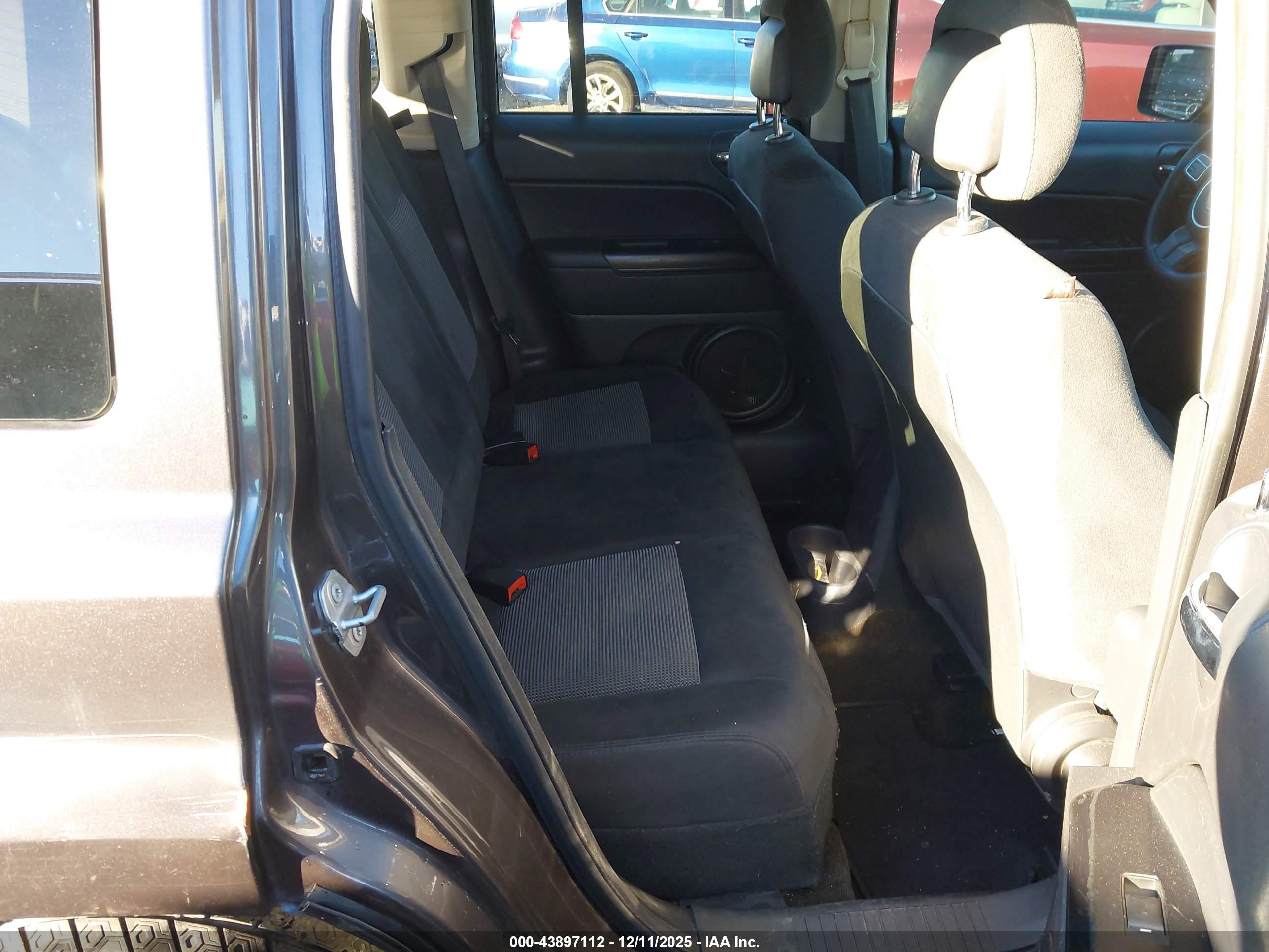 JEEP PATRIOT image 8