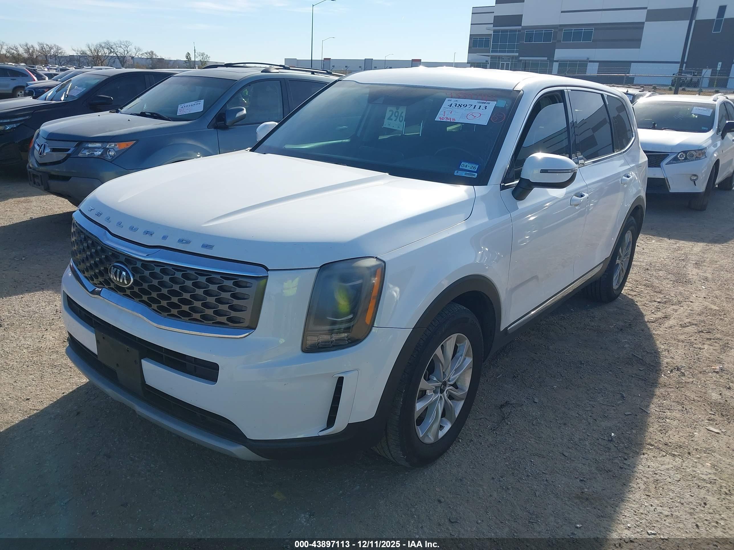 KIA TELLURIDE image 2