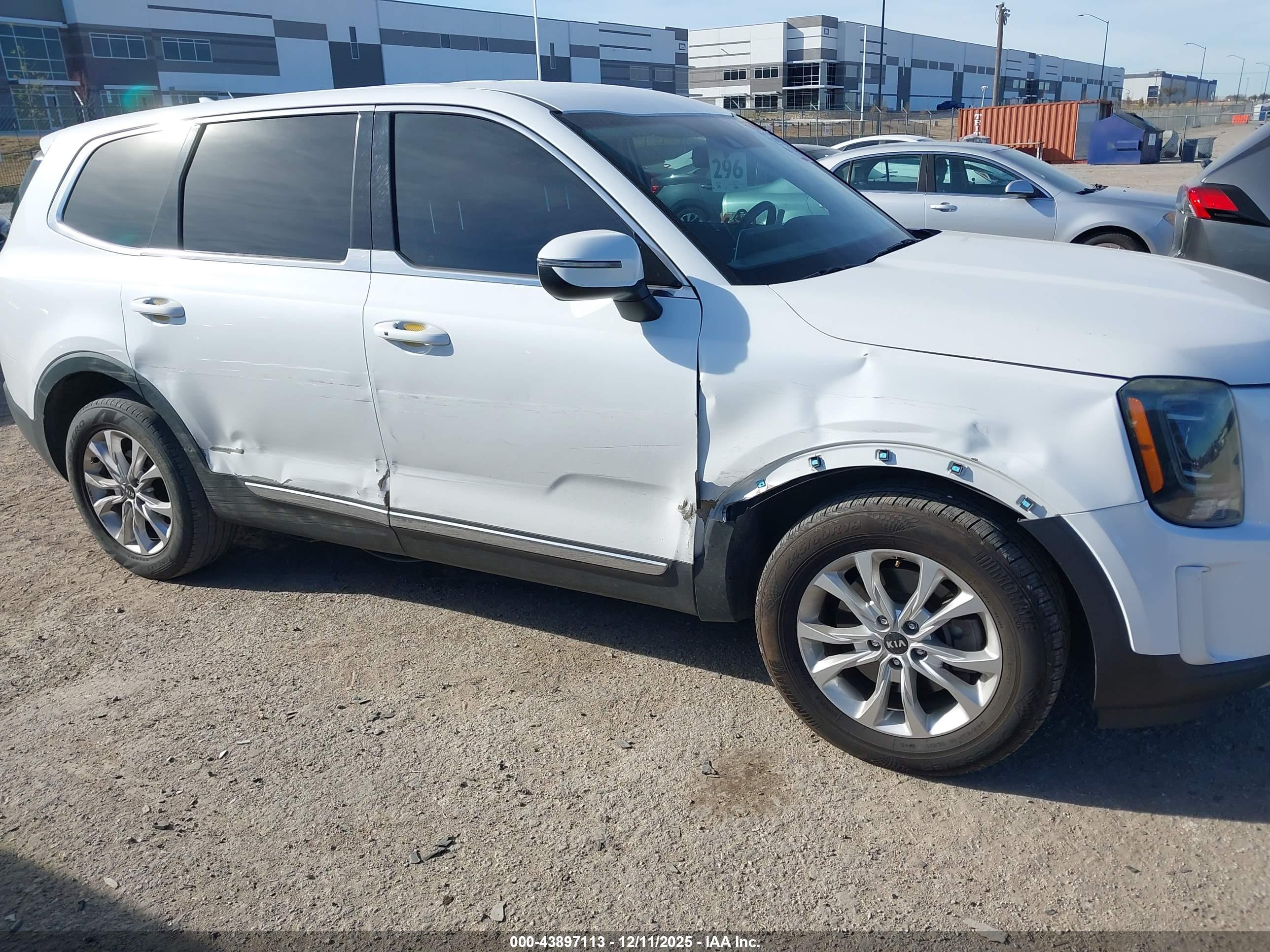 KIA TELLURIDE image 6