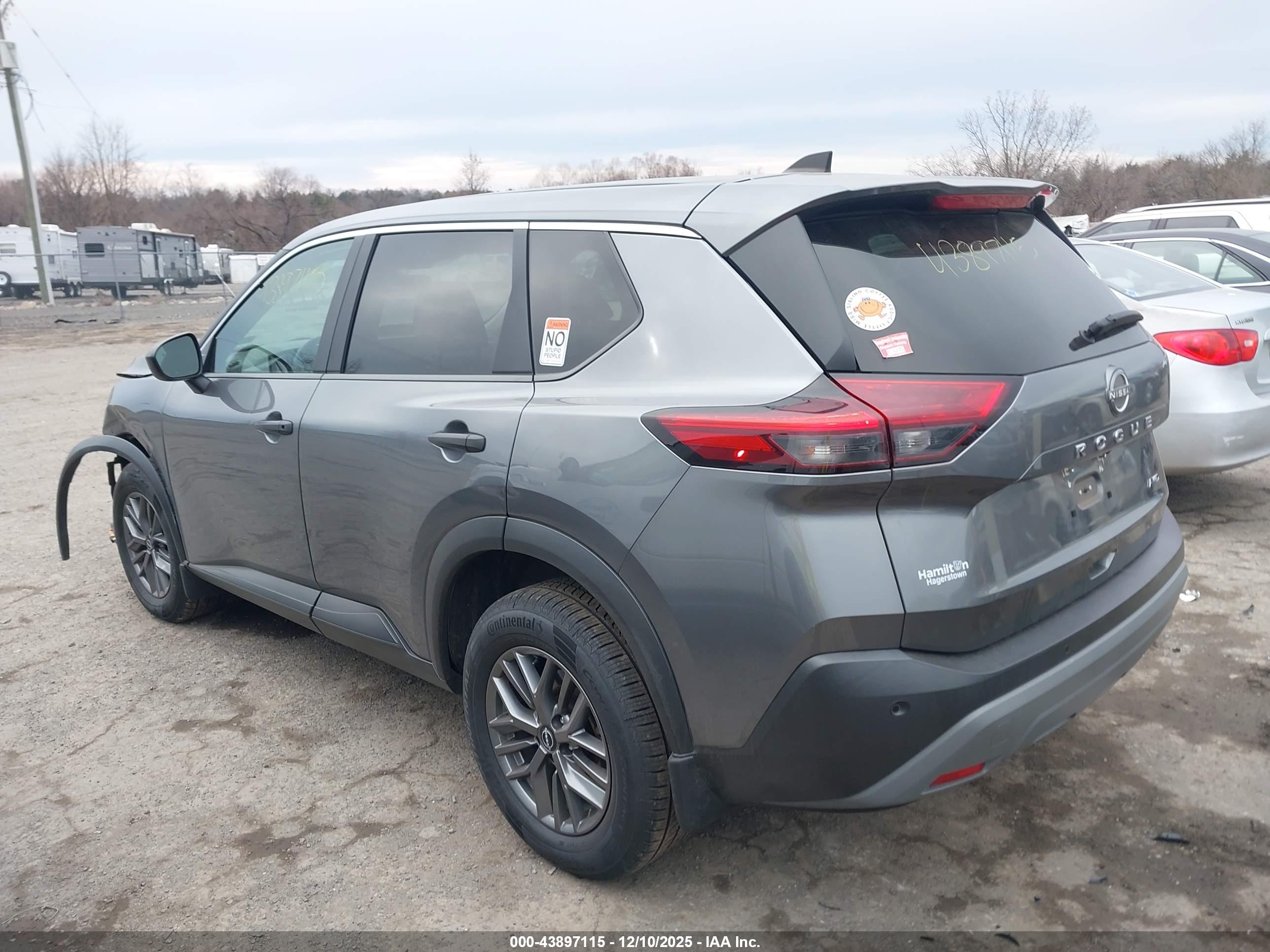 NISSAN ROGUE image 3