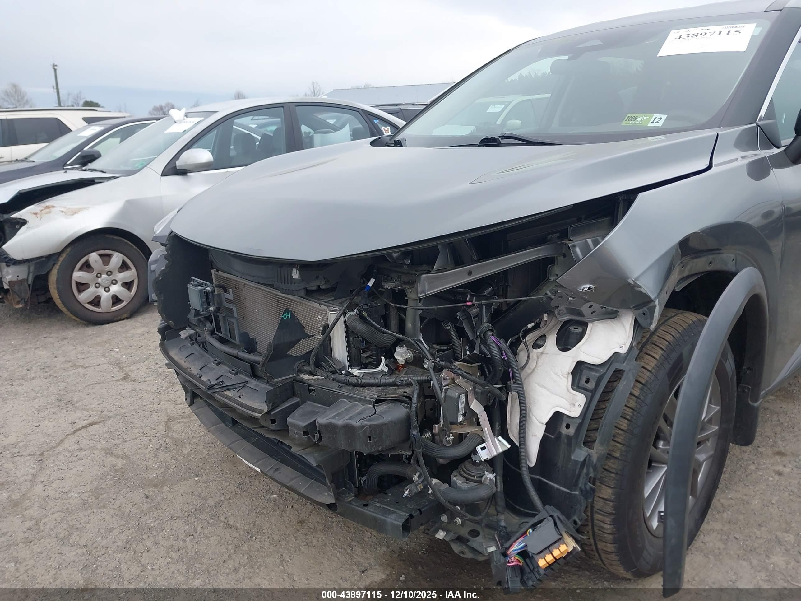 NISSAN ROGUE image 6