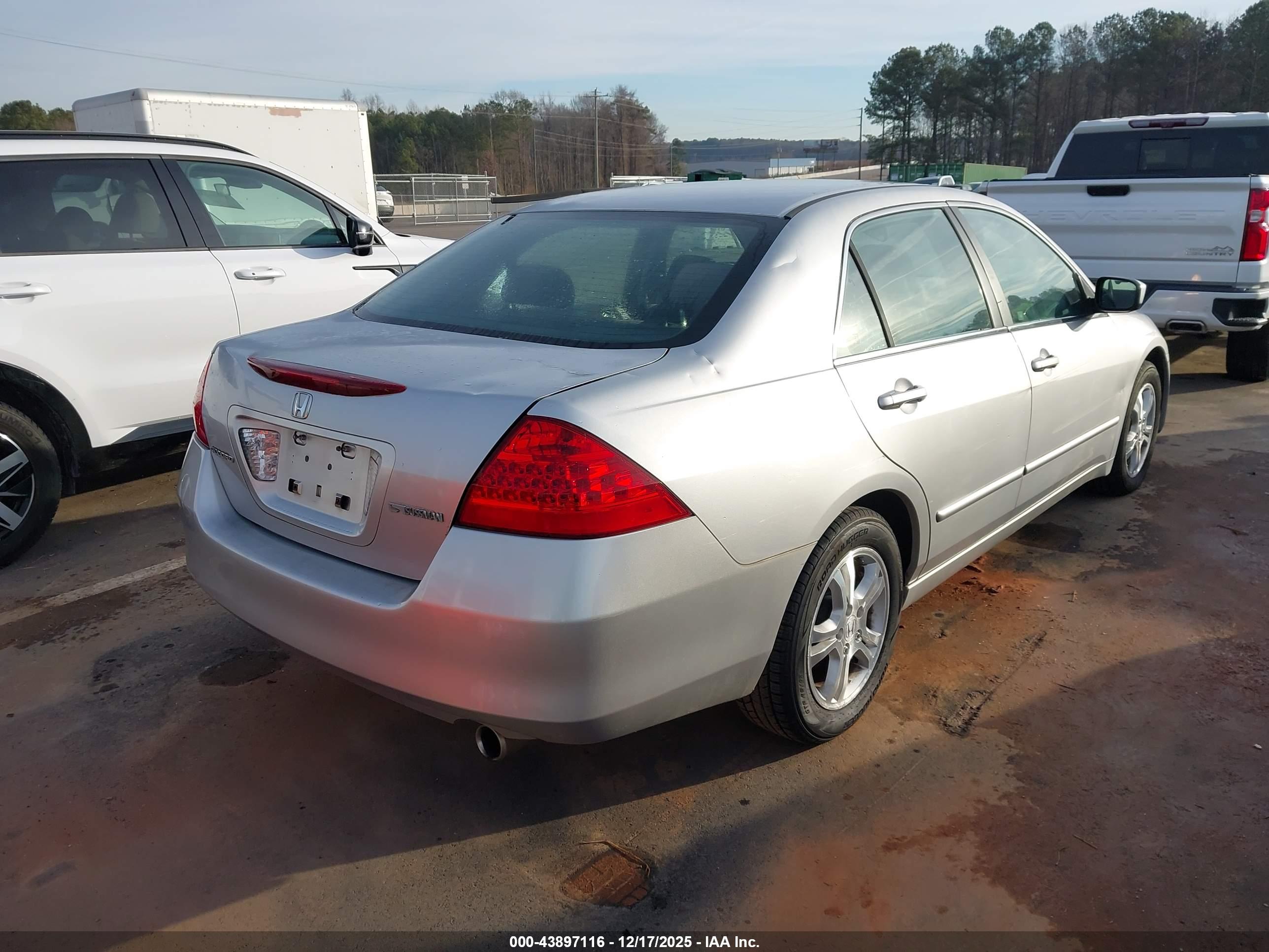 HONDA ACCORD image 4