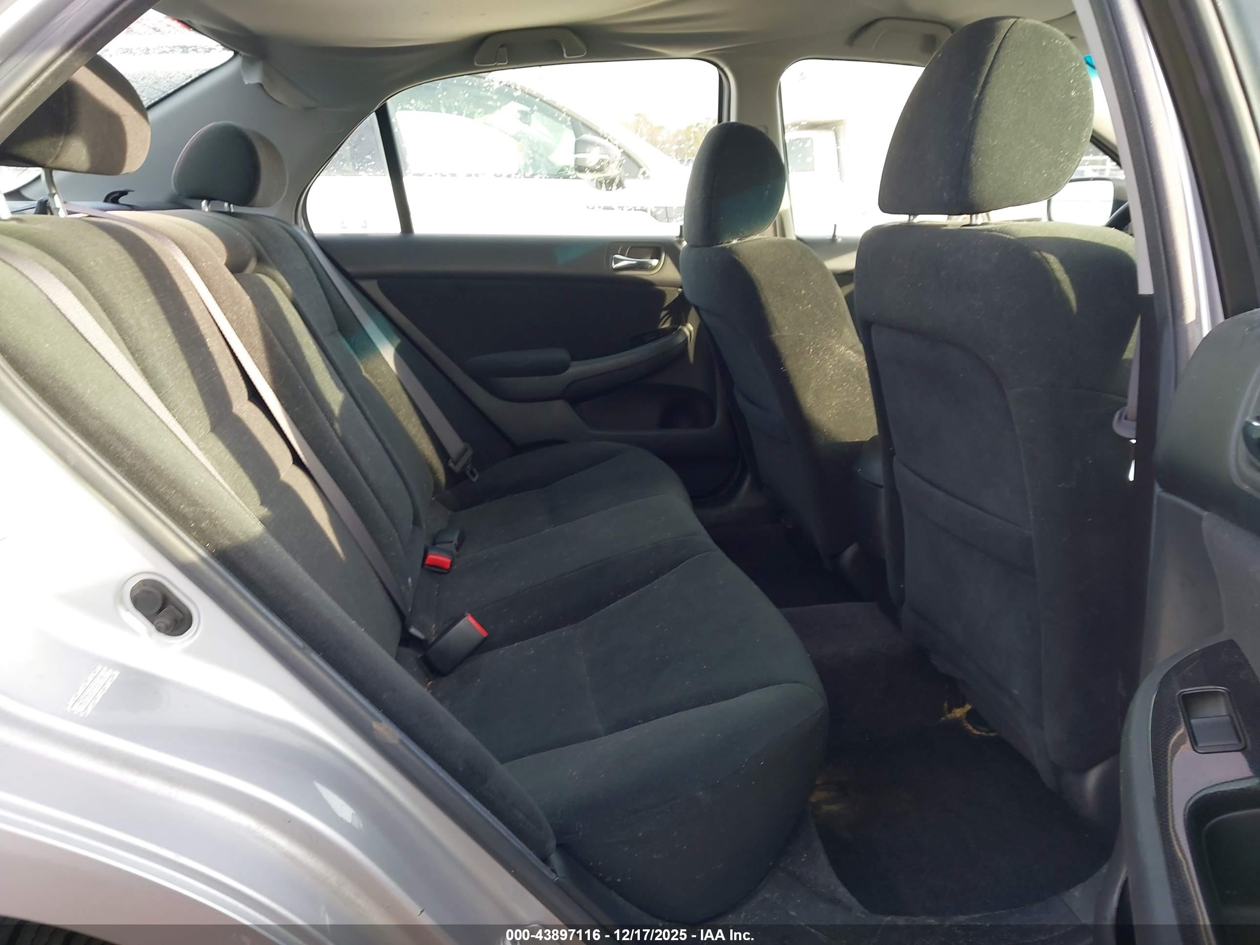 HONDA ACCORD image 8