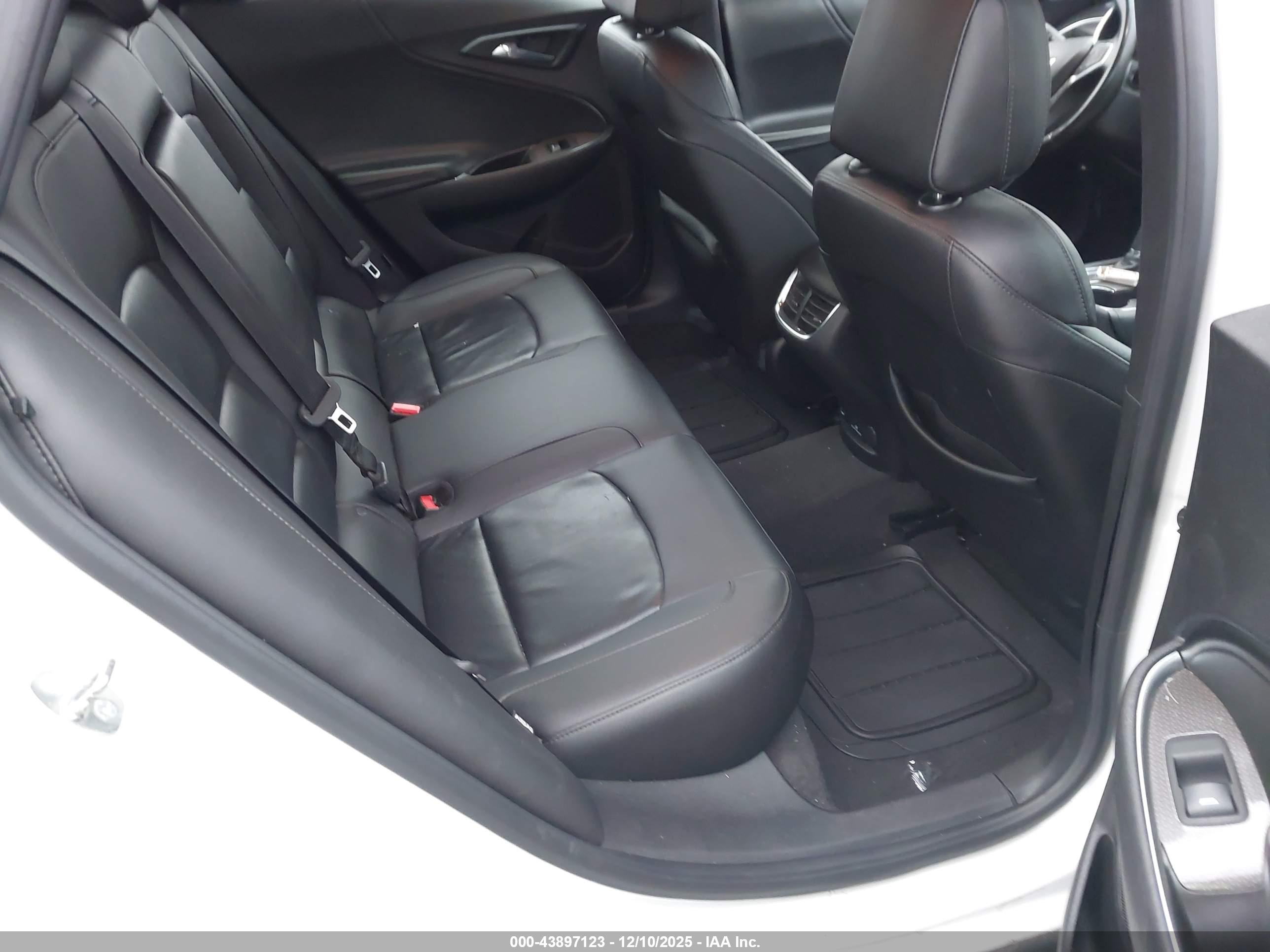 CHEVROLET MALIBU image 8