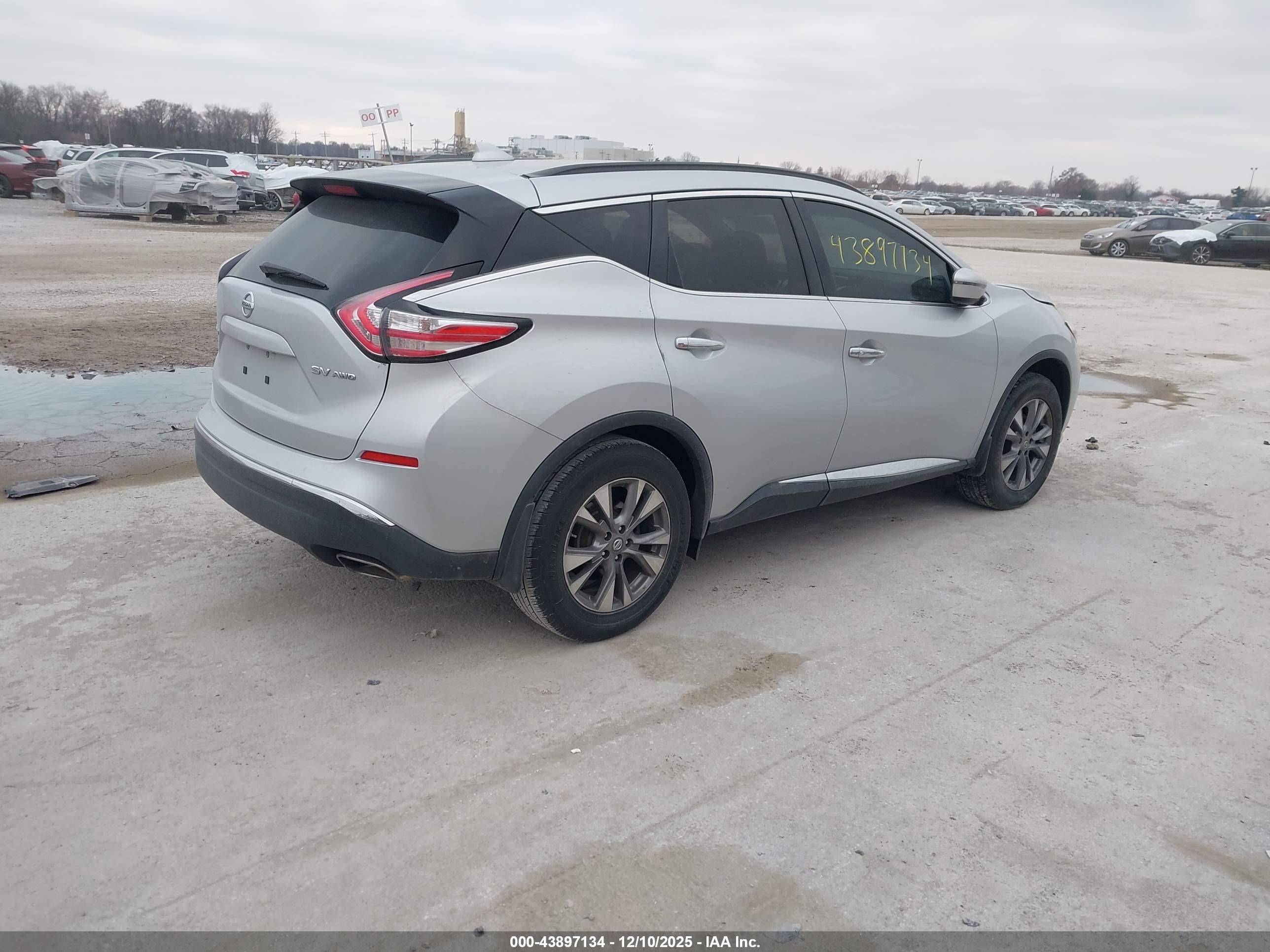 NISSAN MURANO image 4