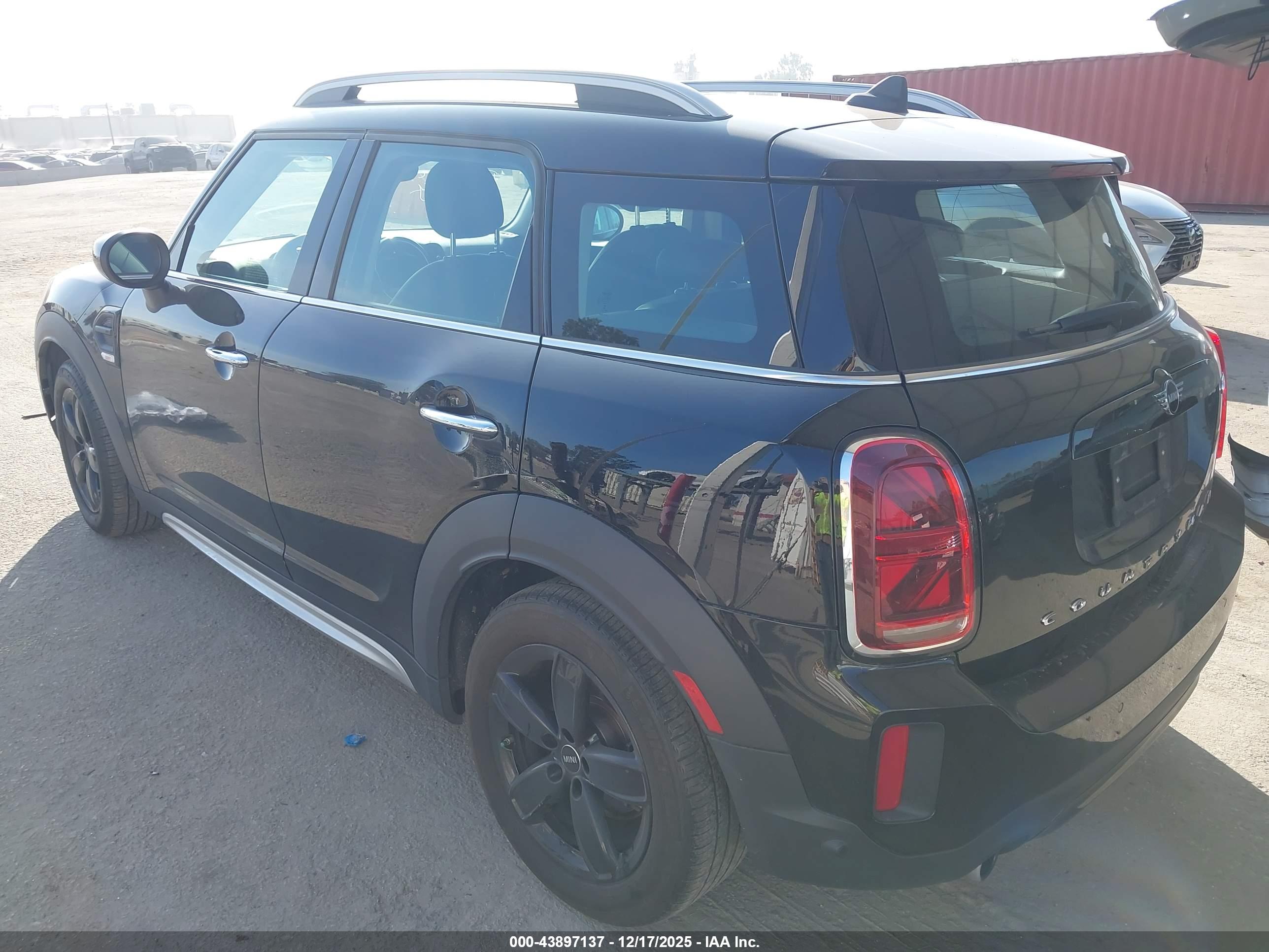 MINI COUNTRYMAN image 3