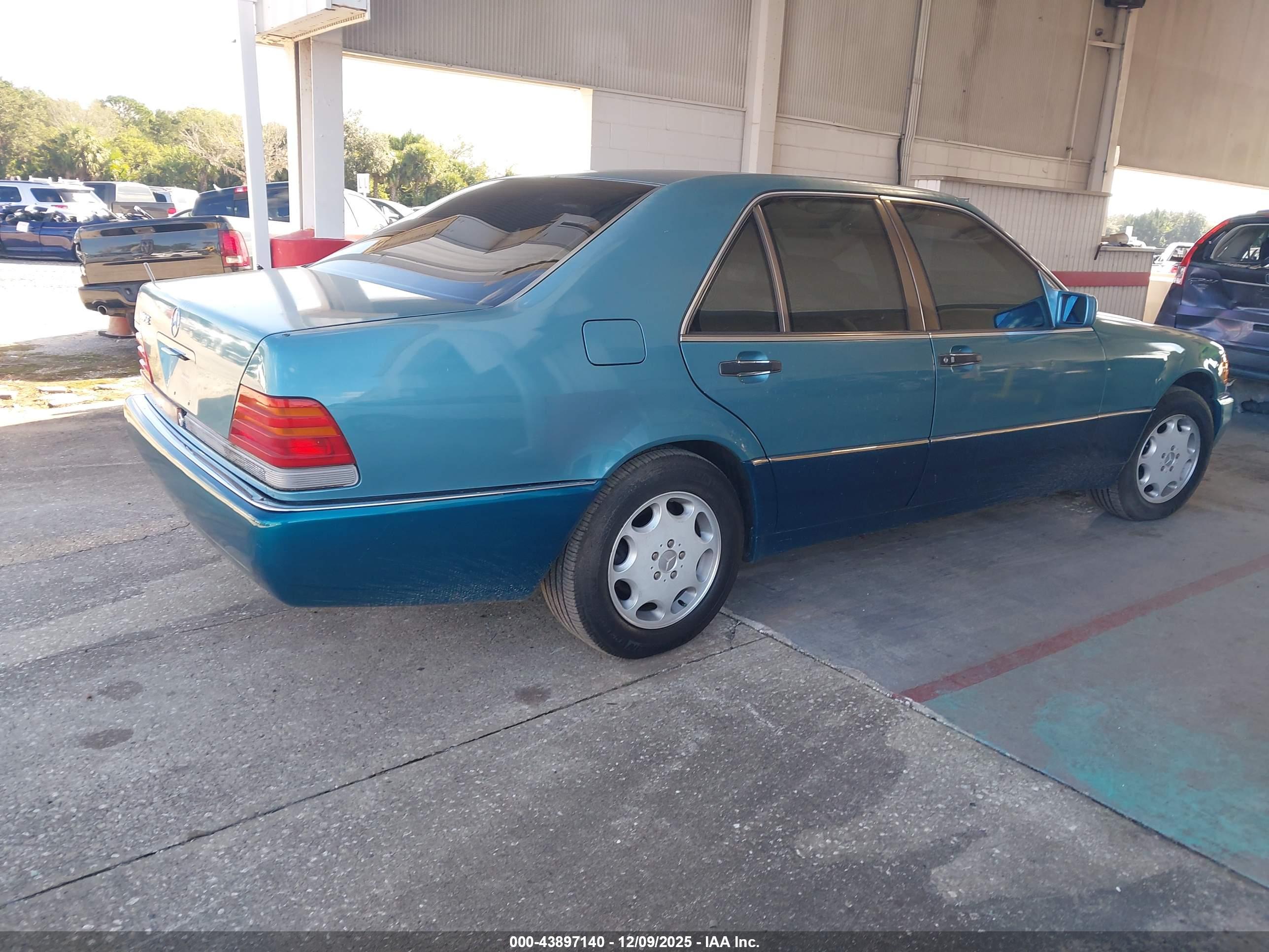 MERCEDES-BENZ 400 image 4