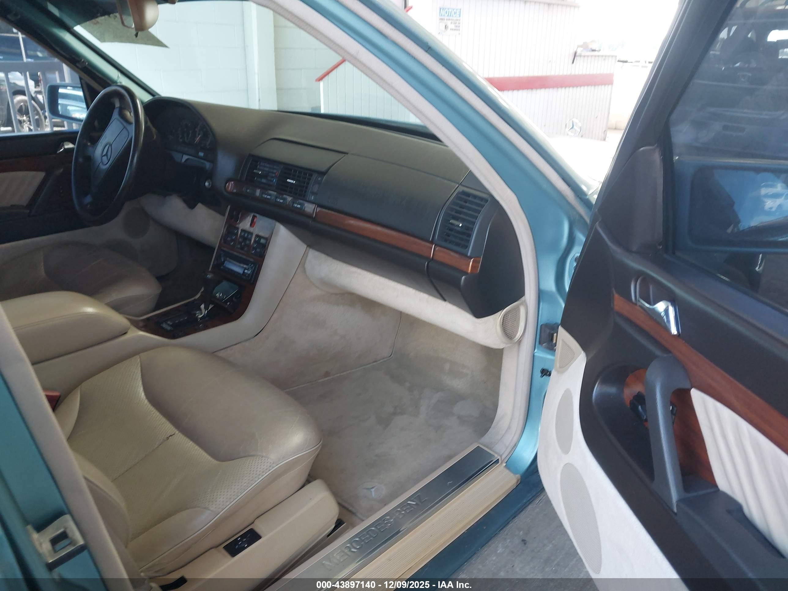 MERCEDES-BENZ 400 image 5