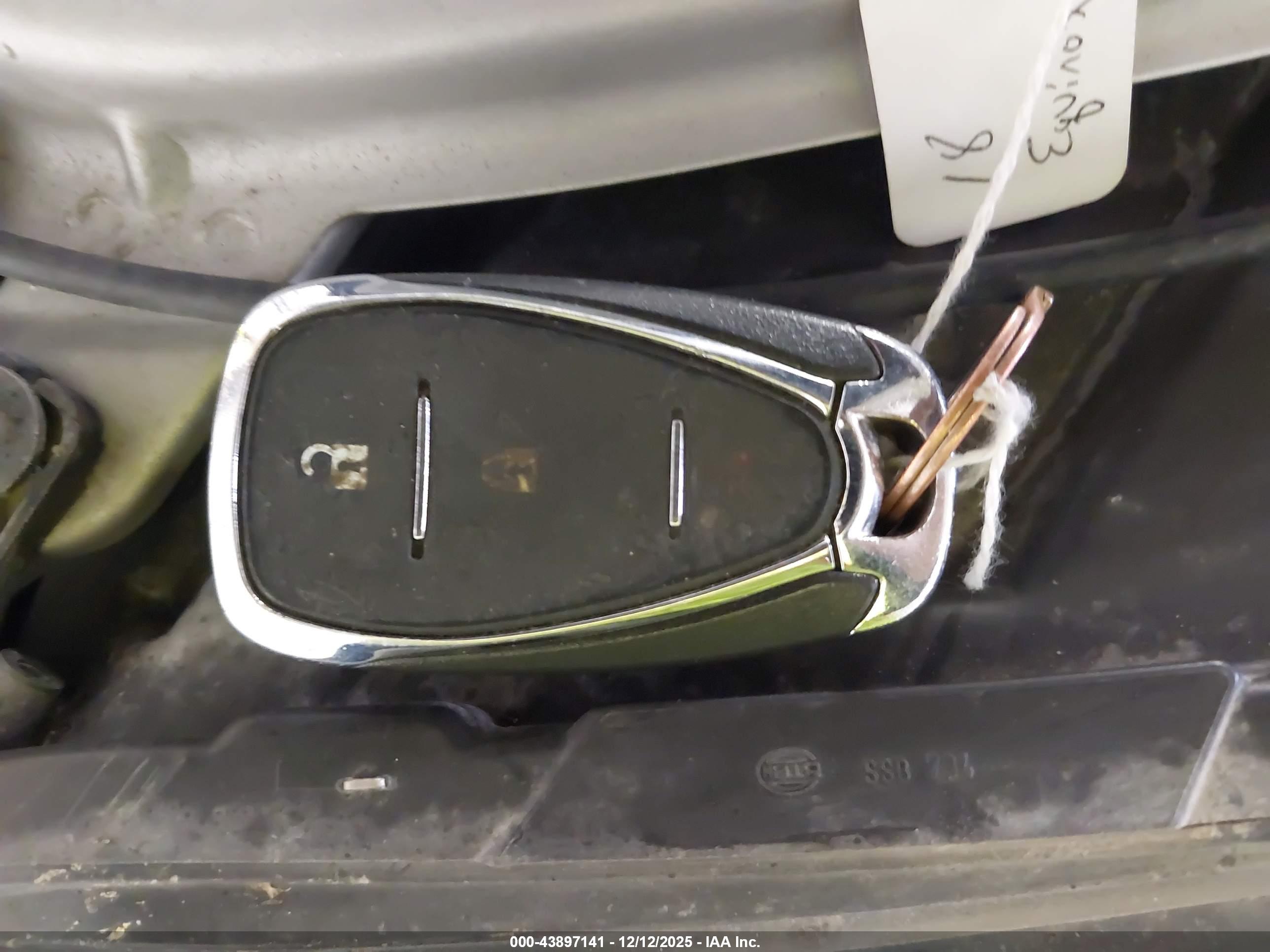 CHEVROLET EQUINOX image 11