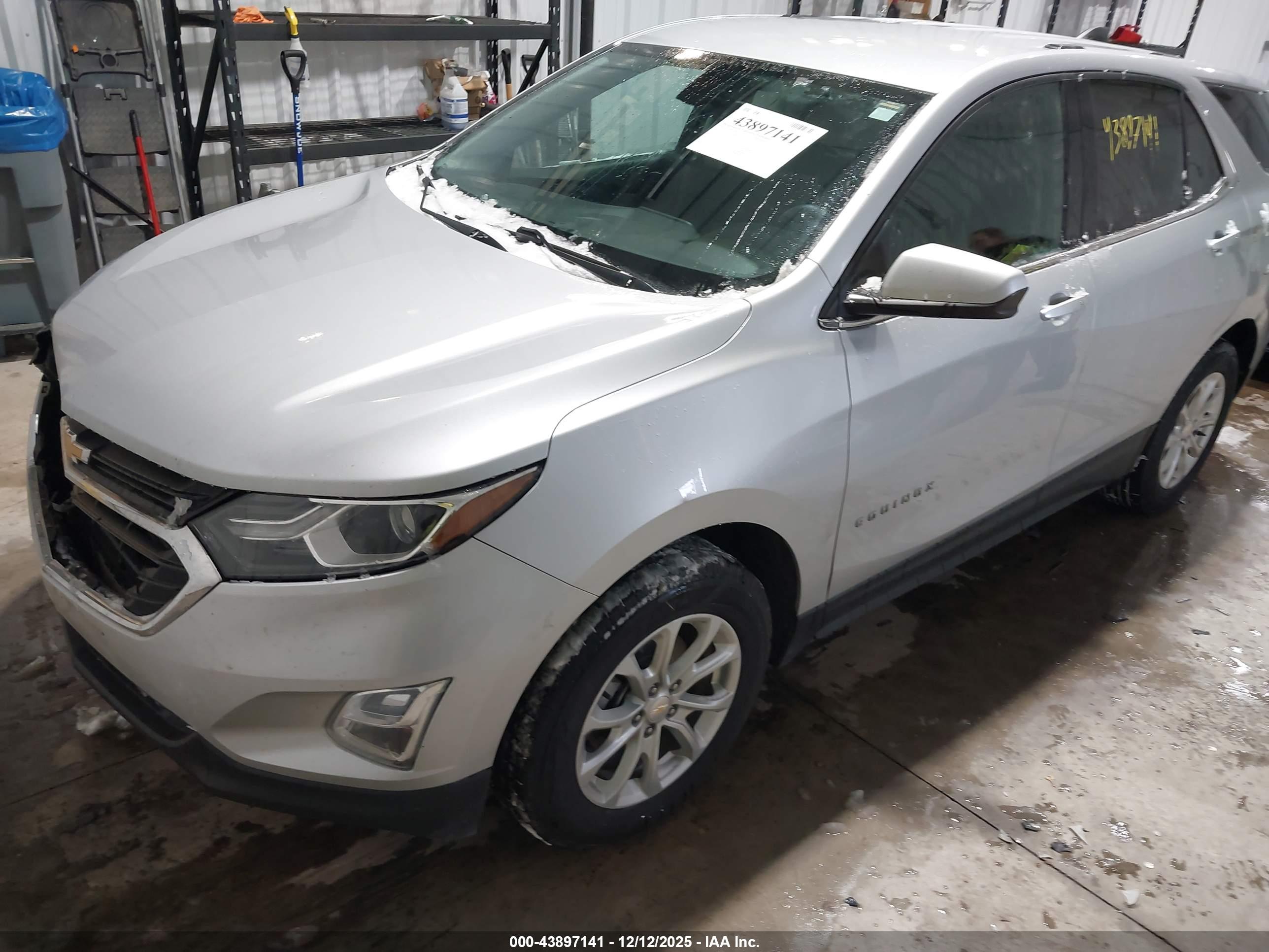 CHEVROLET EQUINOX image 2