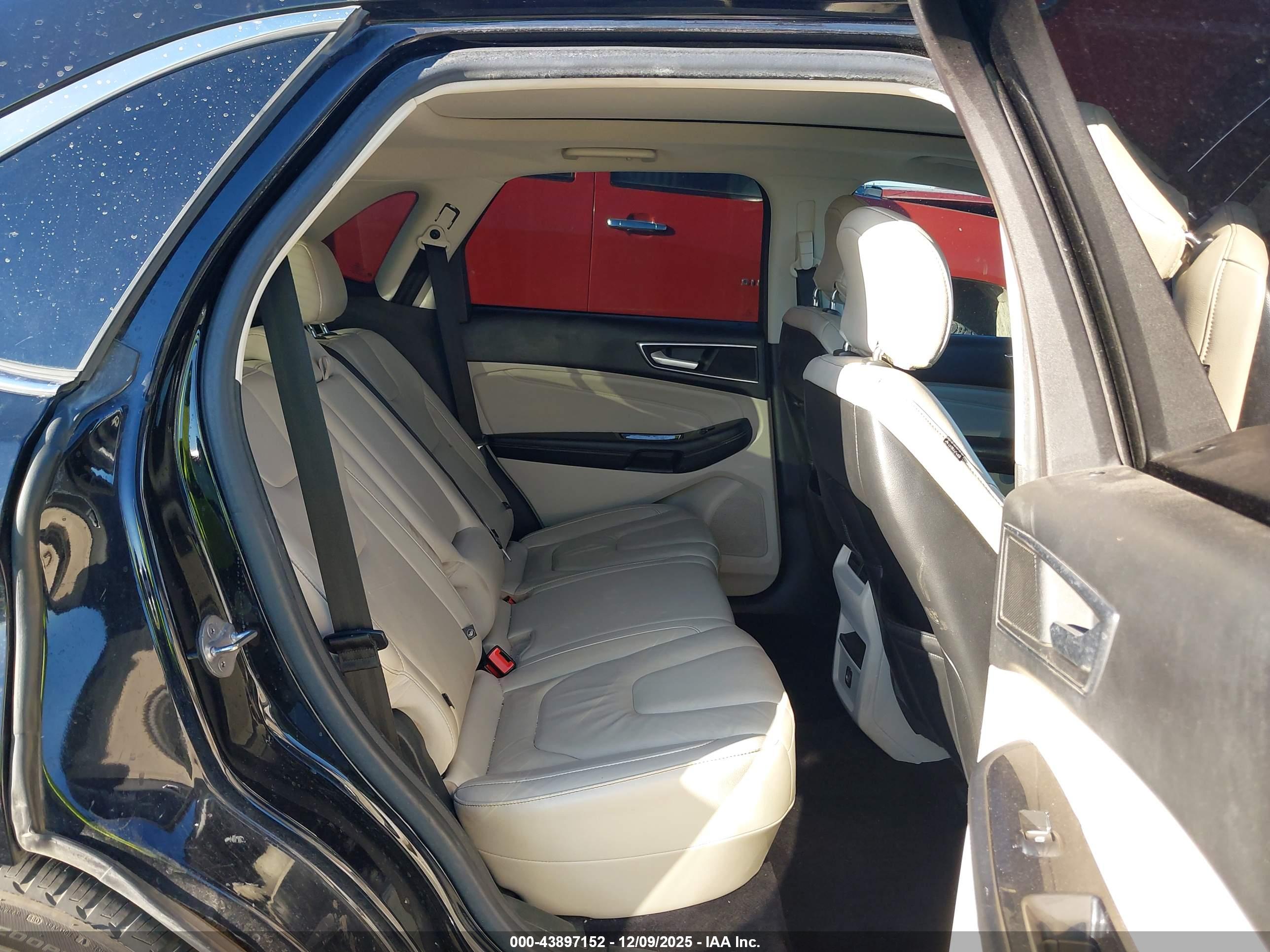 FORD EDGE image 8