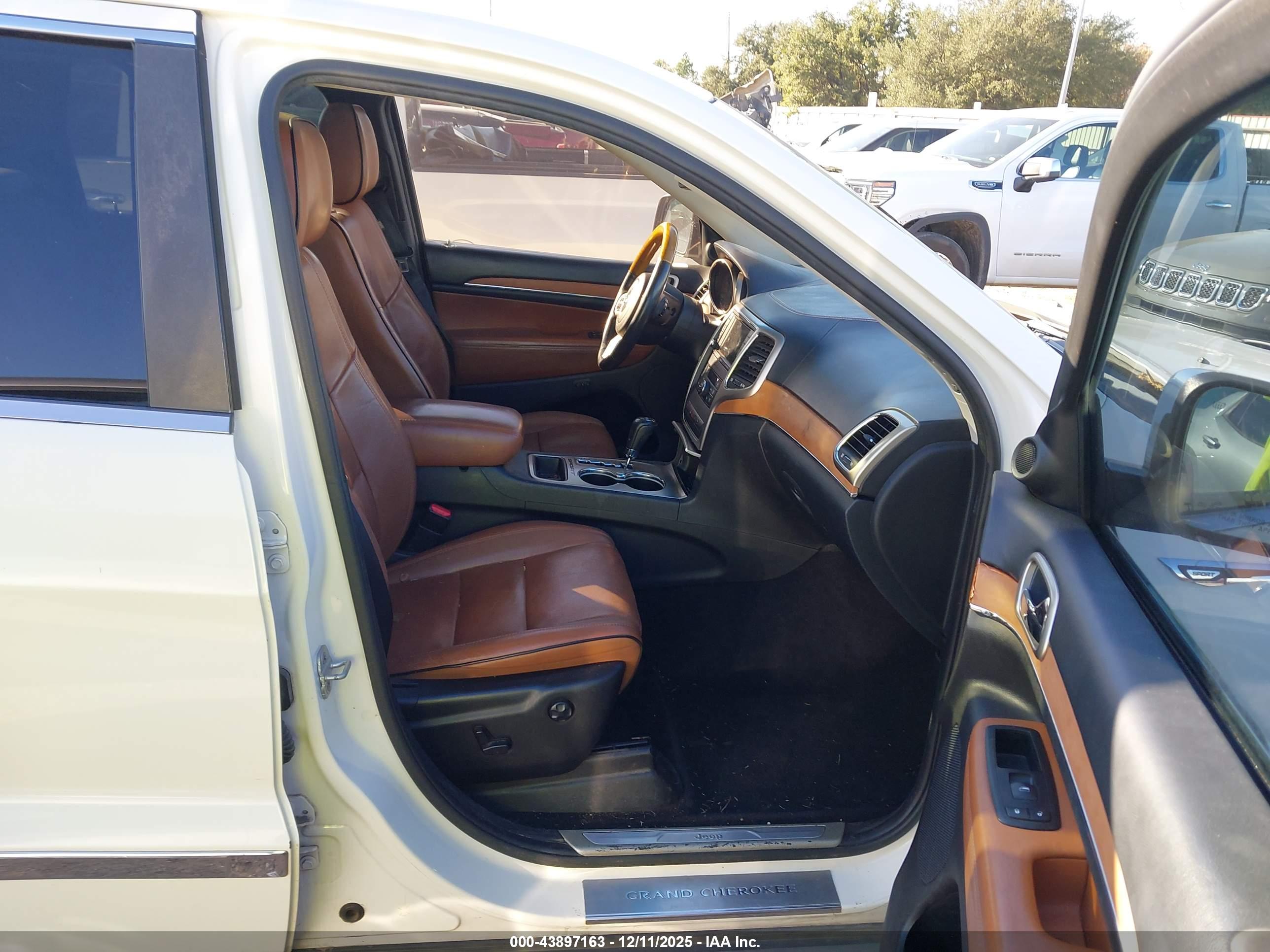 JEEP GRAND image 5