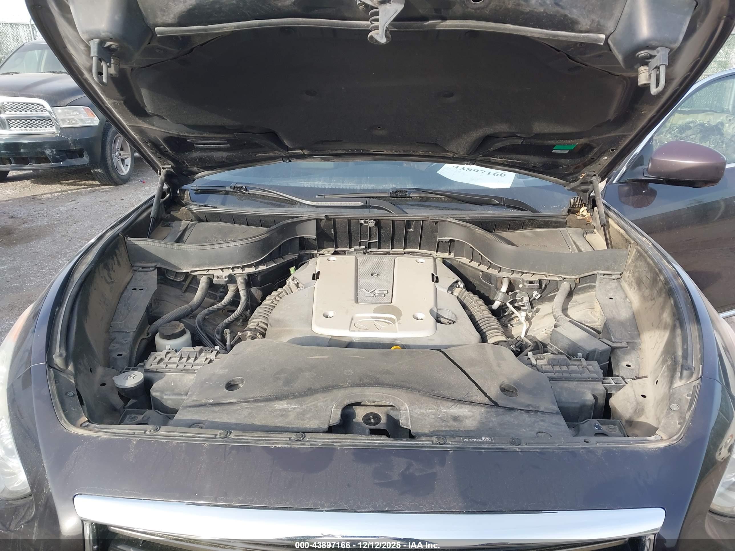 INFINITI FX35 image 10
