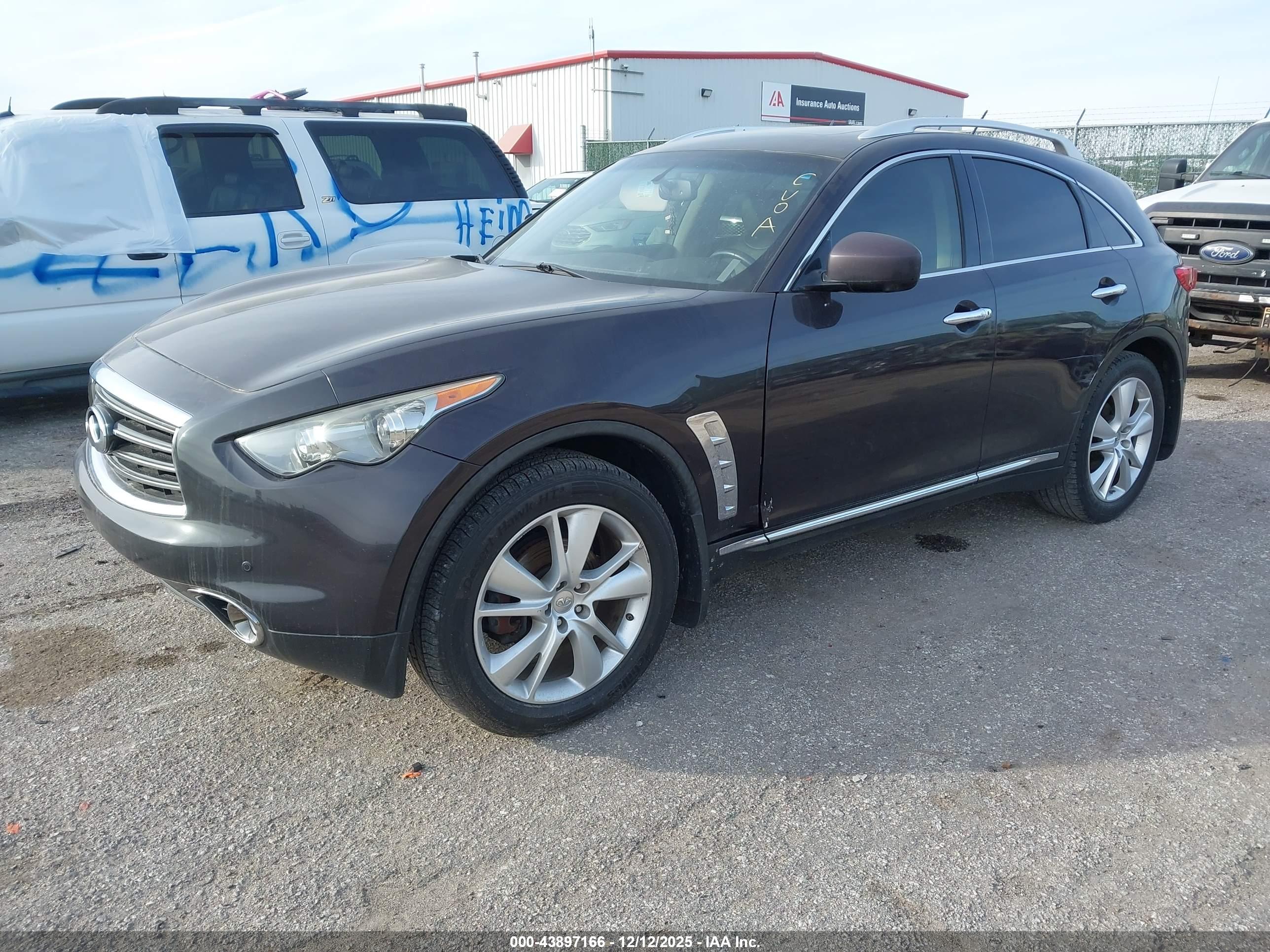 INFINITI FX35 image 2