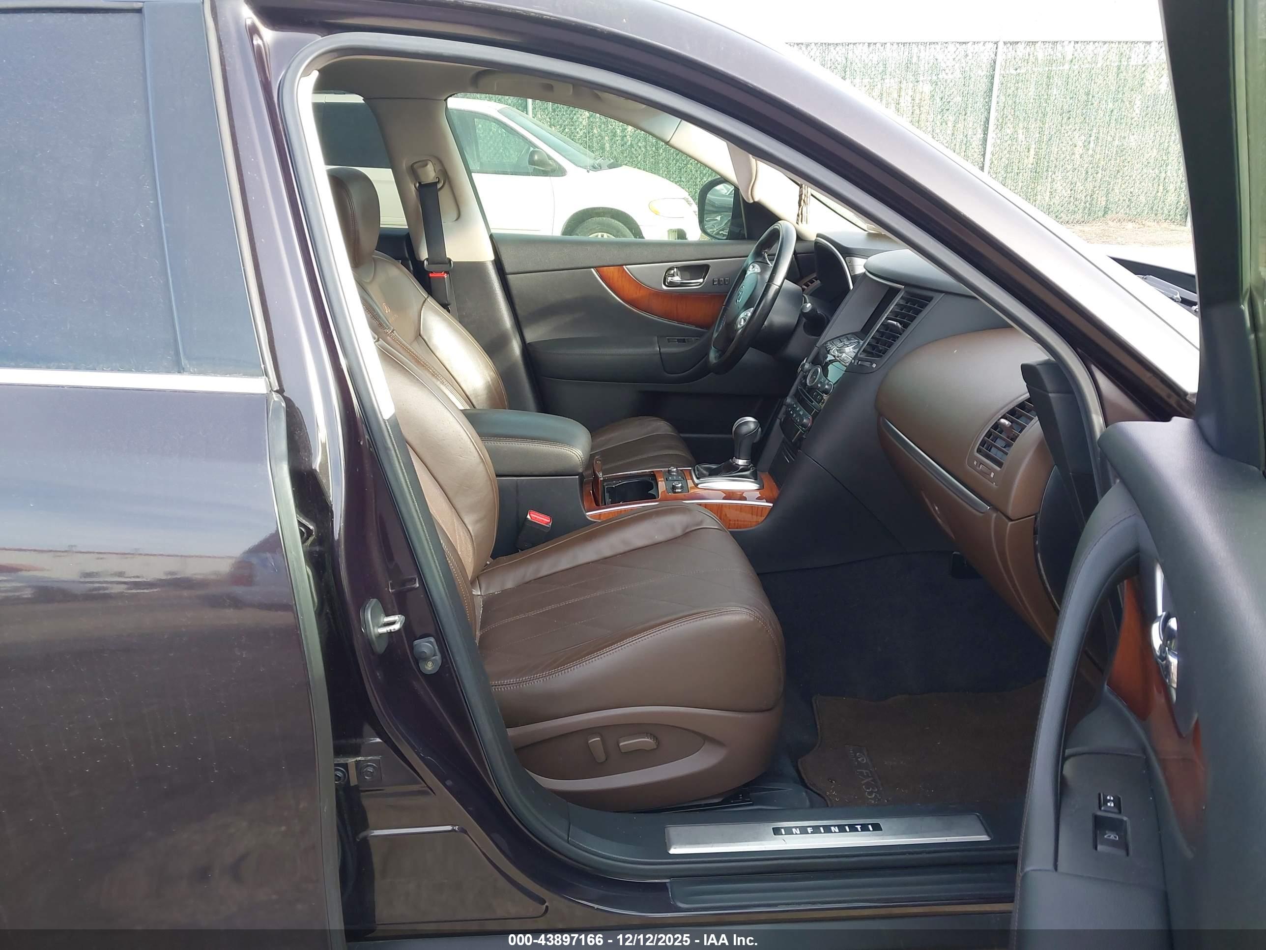 INFINITI FX35 image 5