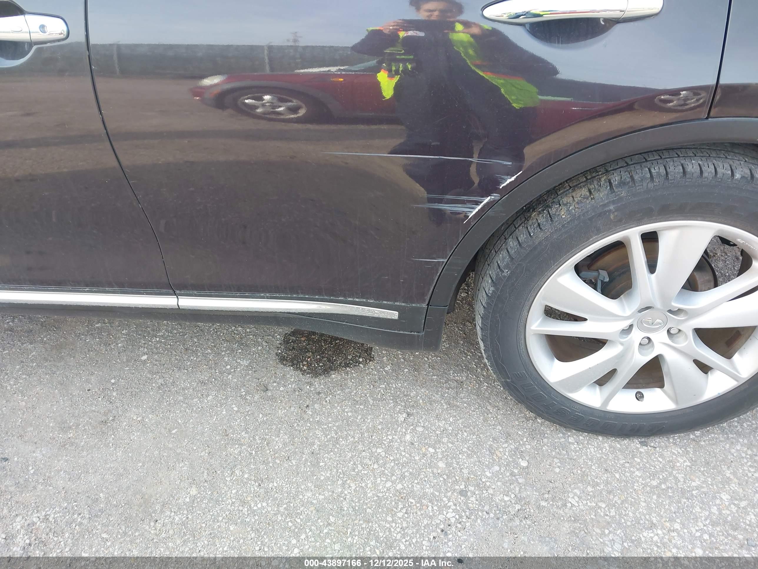 INFINITI FX35 image 6