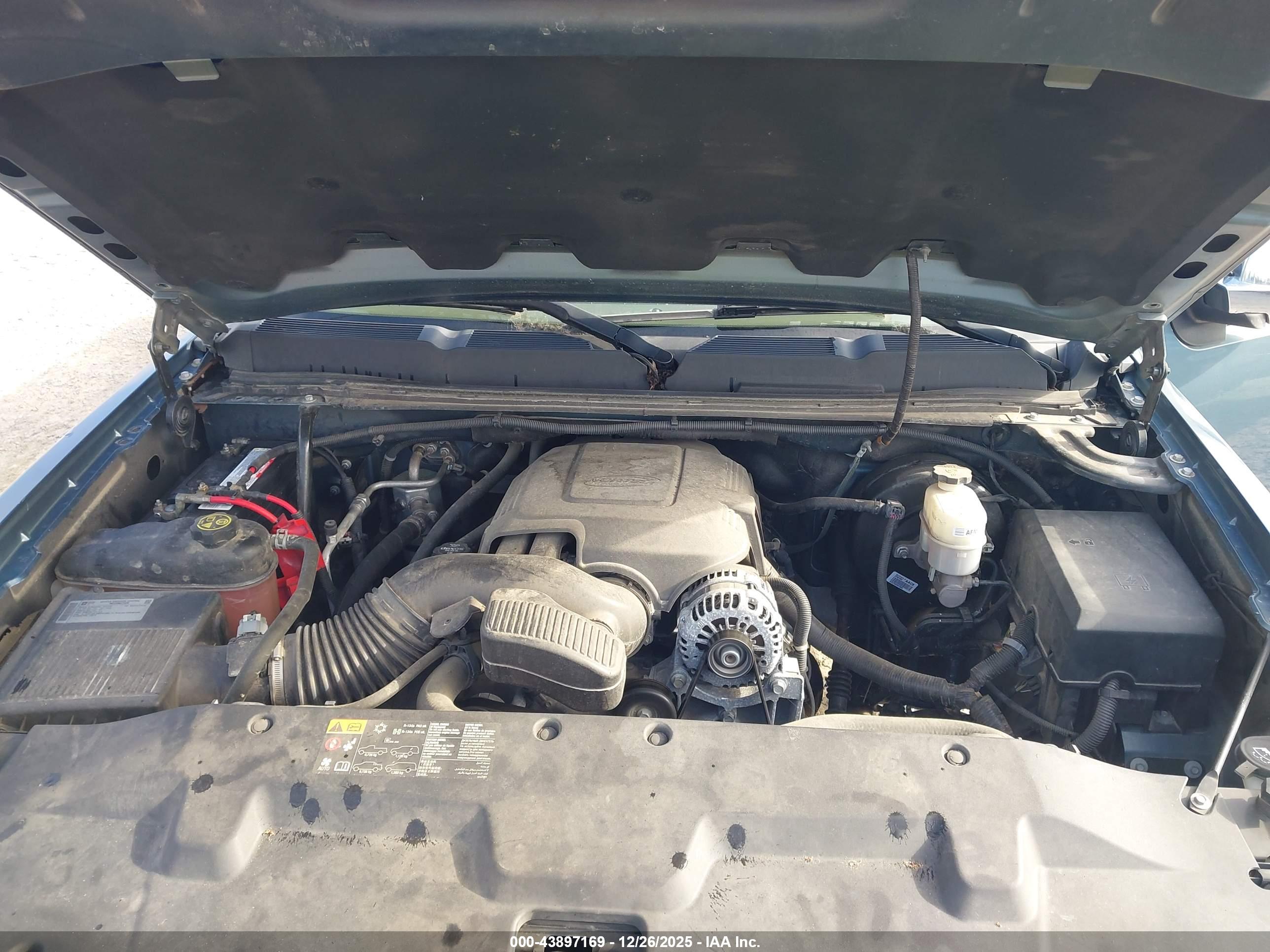 CHEVROLET SILVERADO image 10