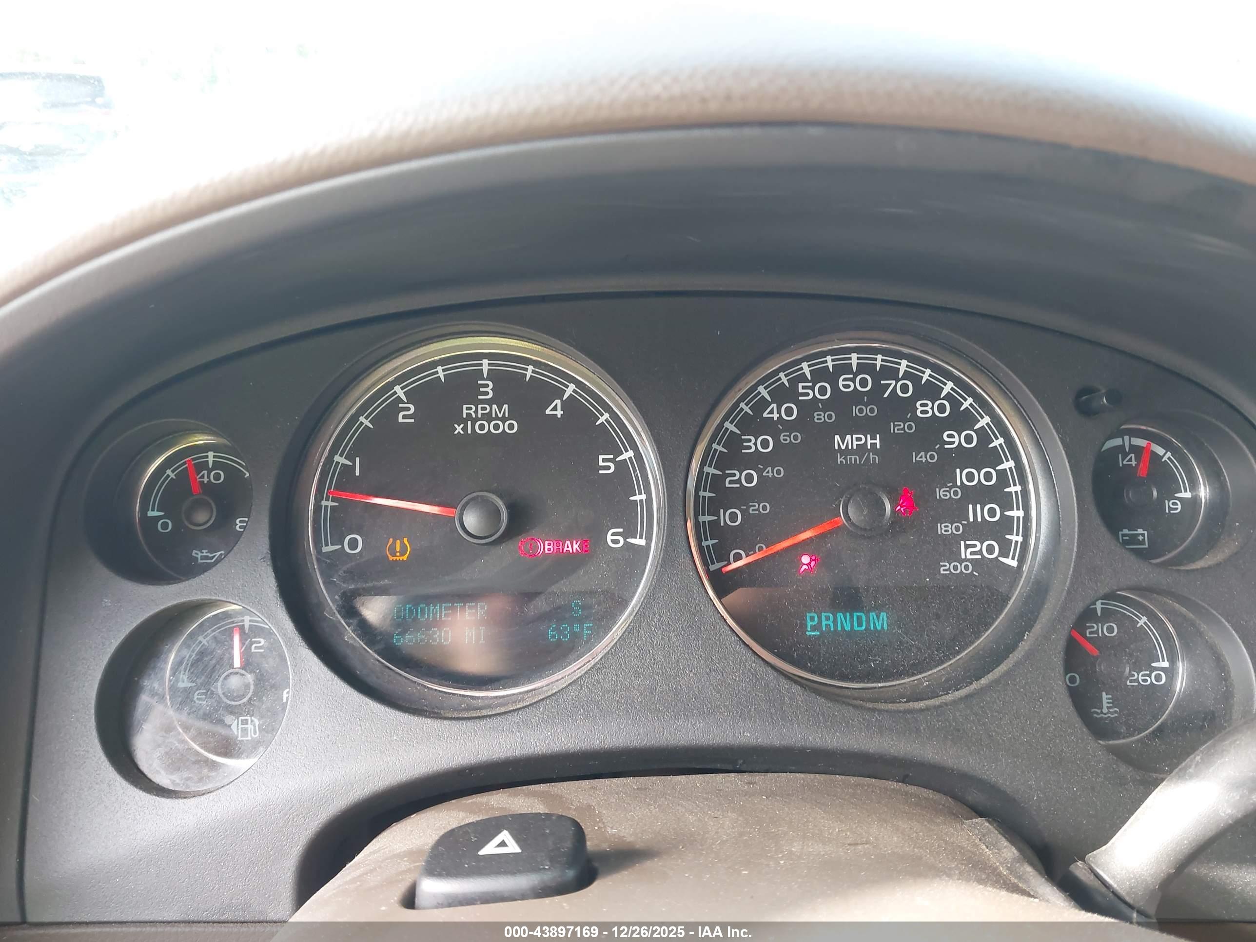 CHEVROLET SILVERADO image 7