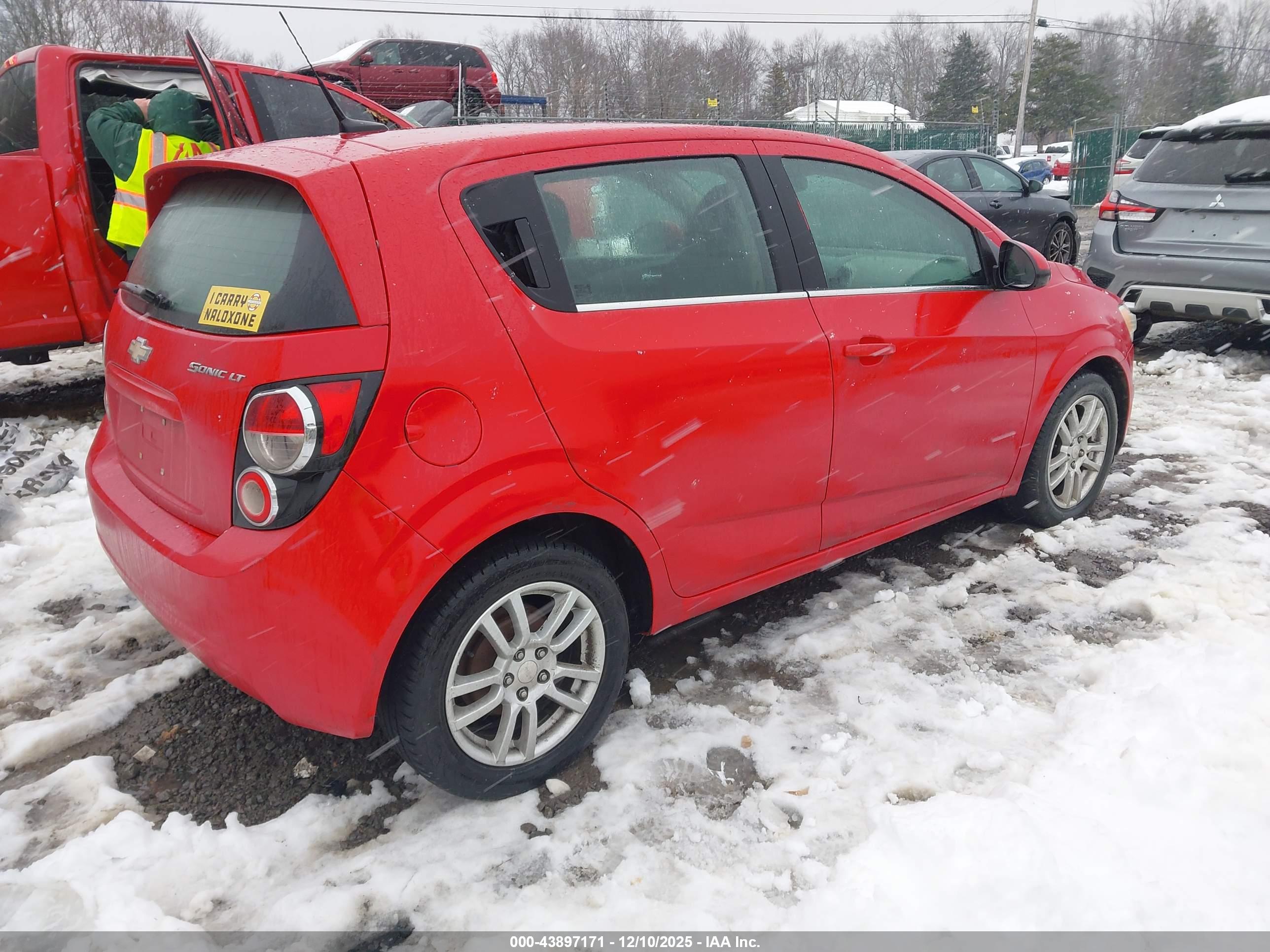 CHEVROLET SONIC image 4