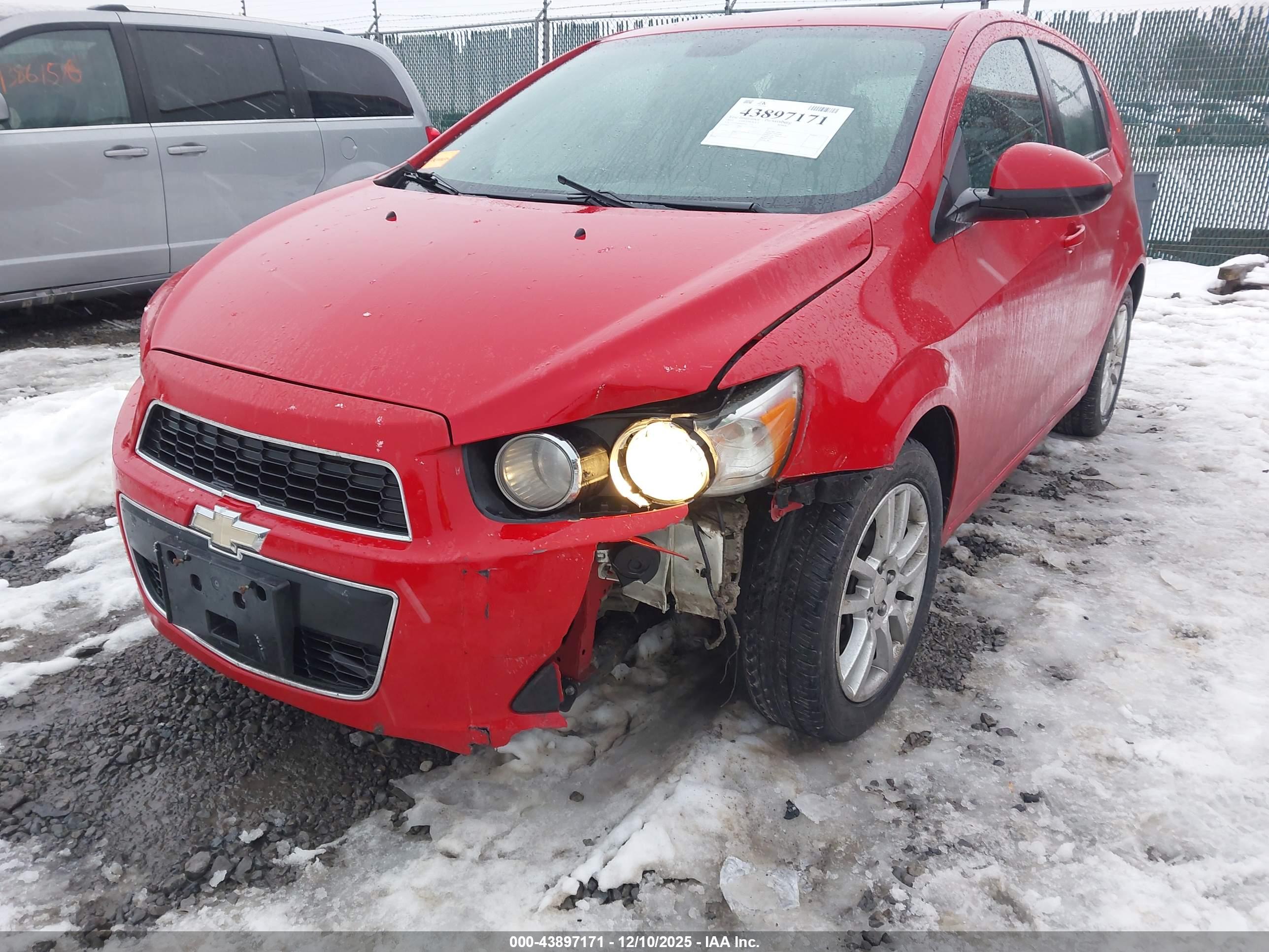 CHEVROLET SONIC image 6