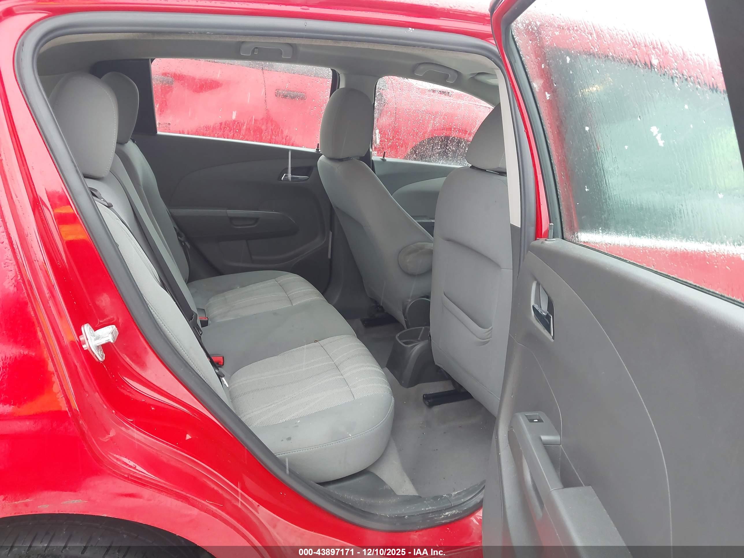 CHEVROLET SONIC image 8