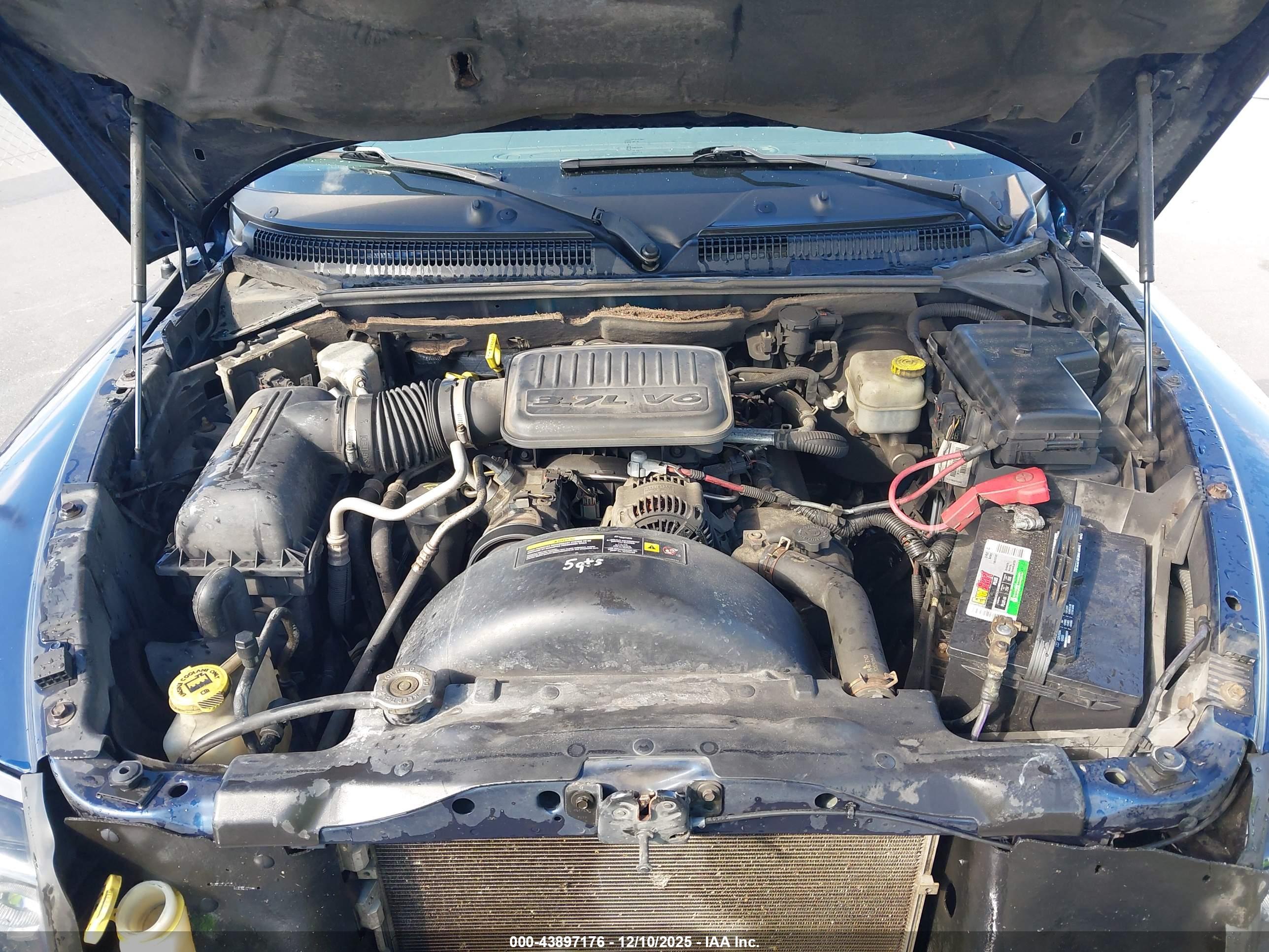 DODGE DAKOTA image 10