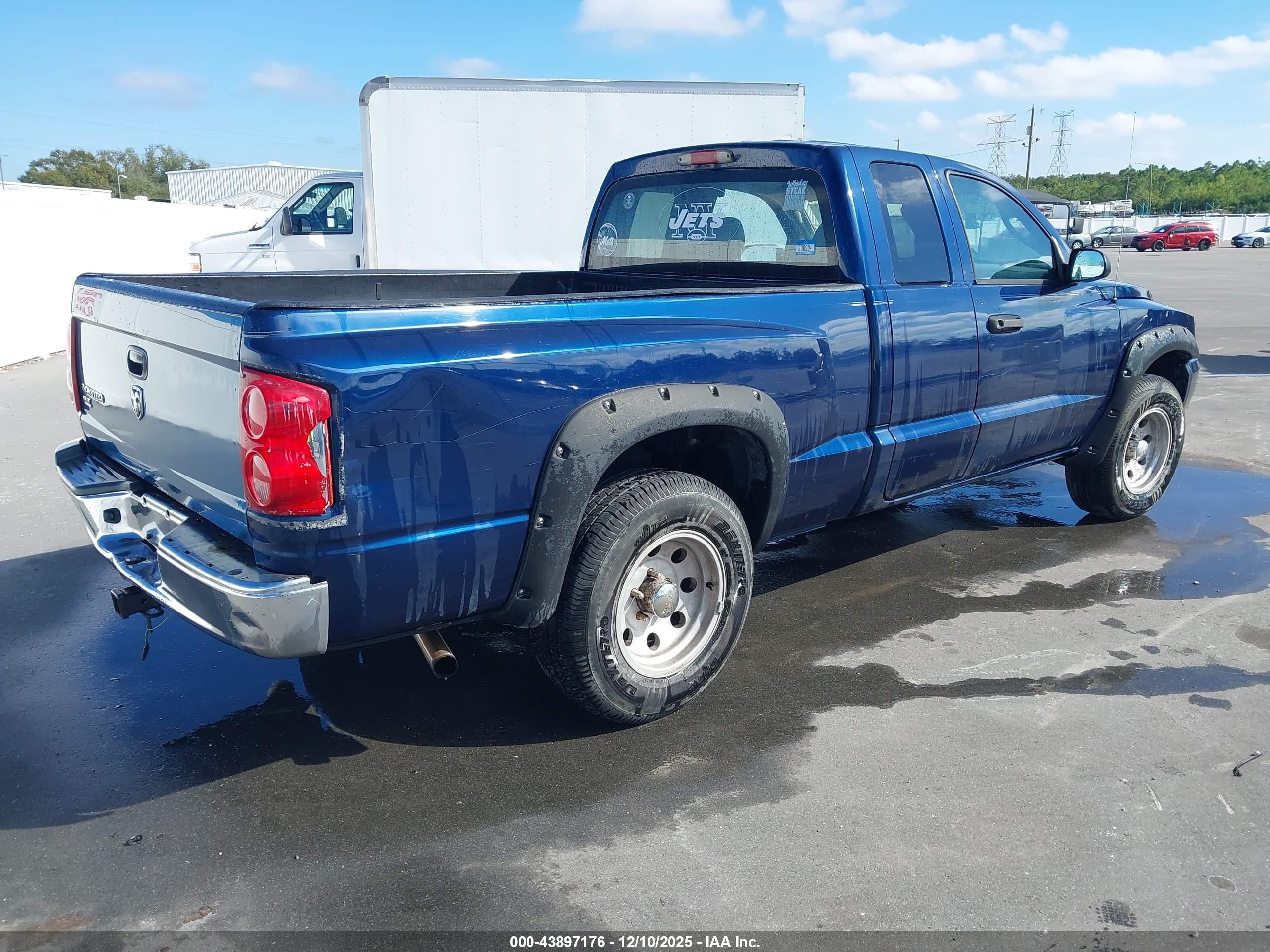 DODGE DAKOTA image 4