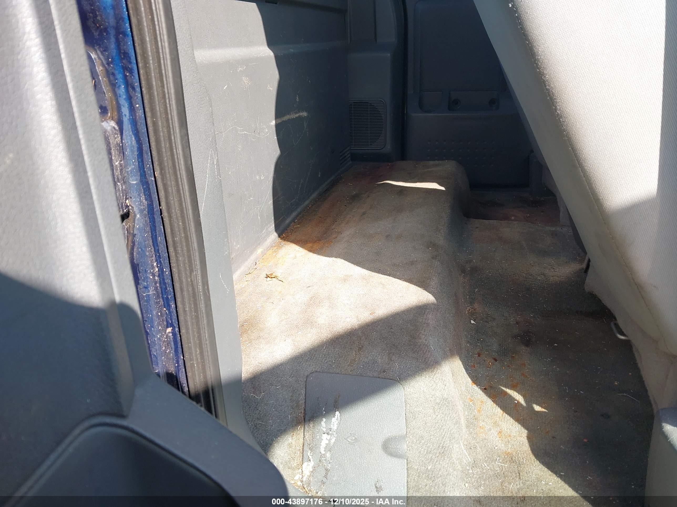 DODGE DAKOTA image 8