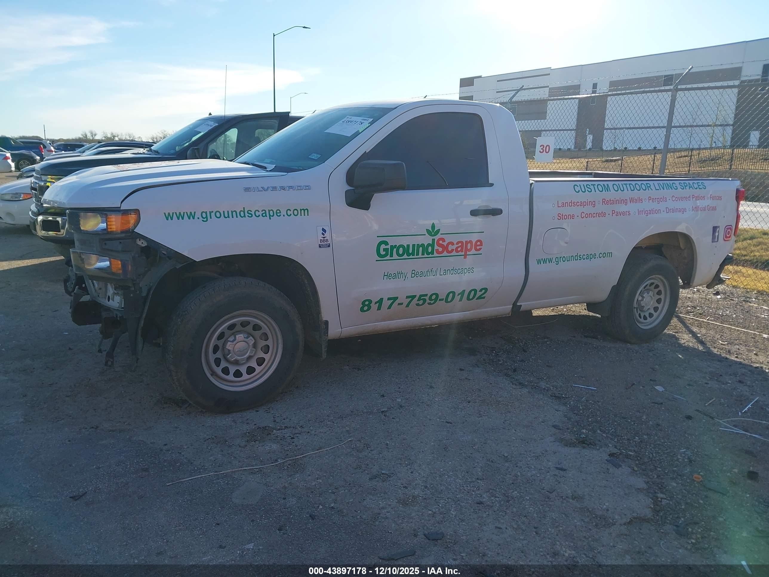 CHEVROLET SILVERADO image 2