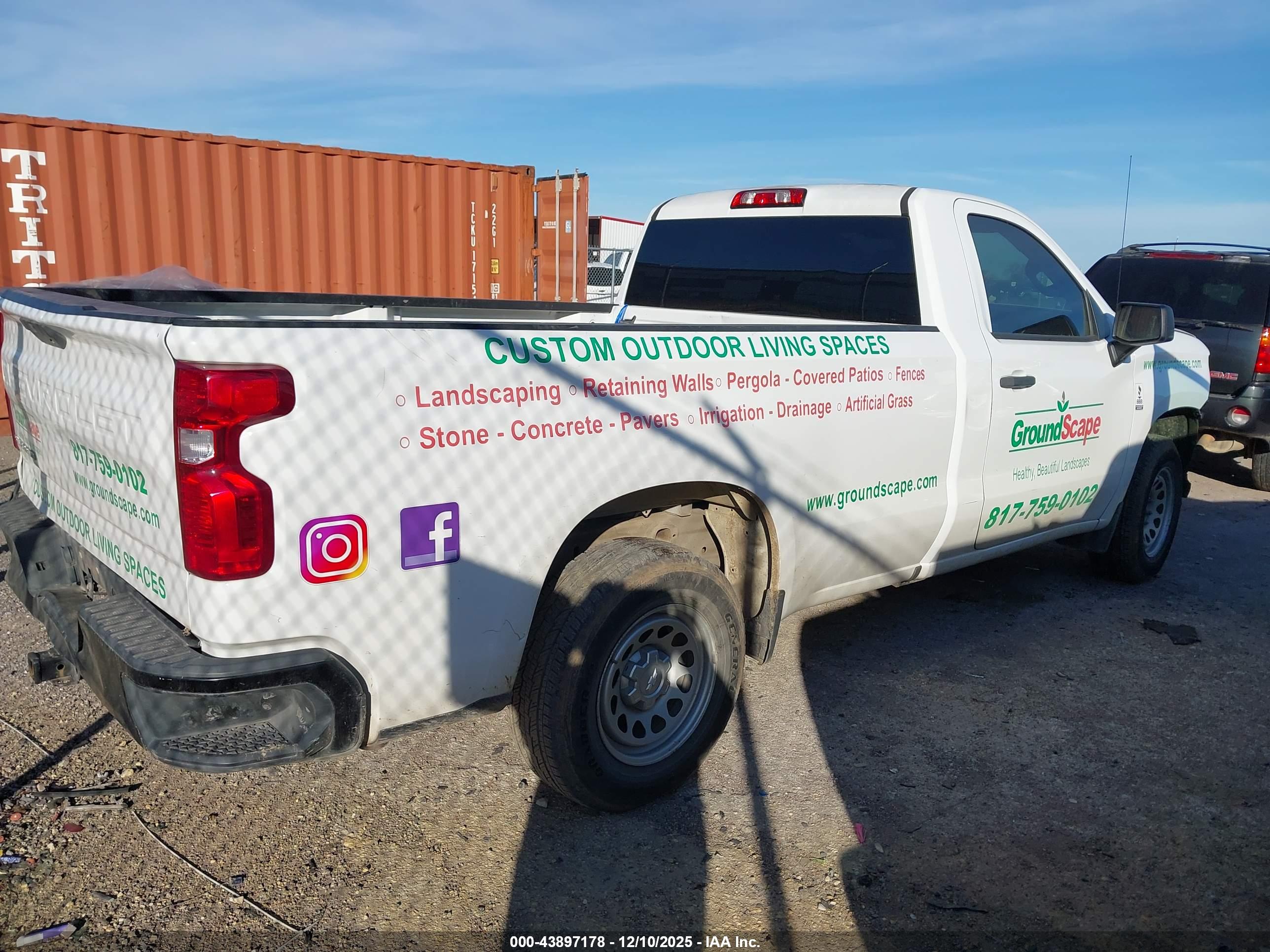 CHEVROLET SILVERADO image 4