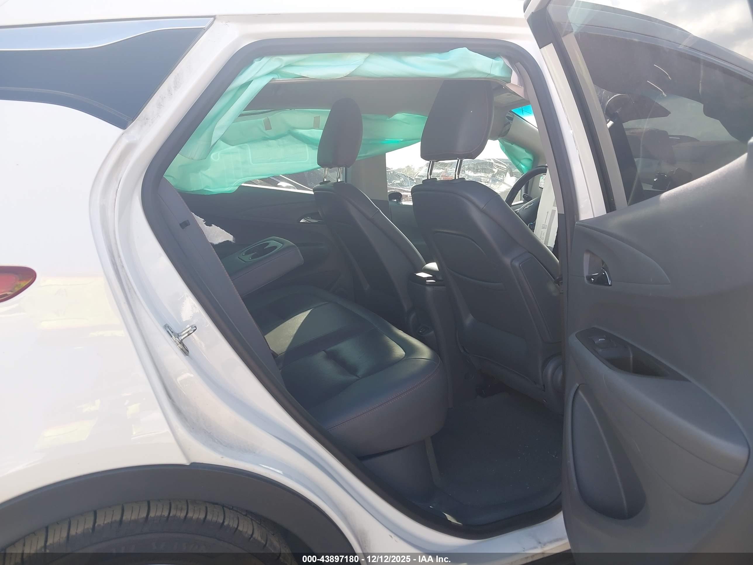 CHEVROLET BOLT image 8
