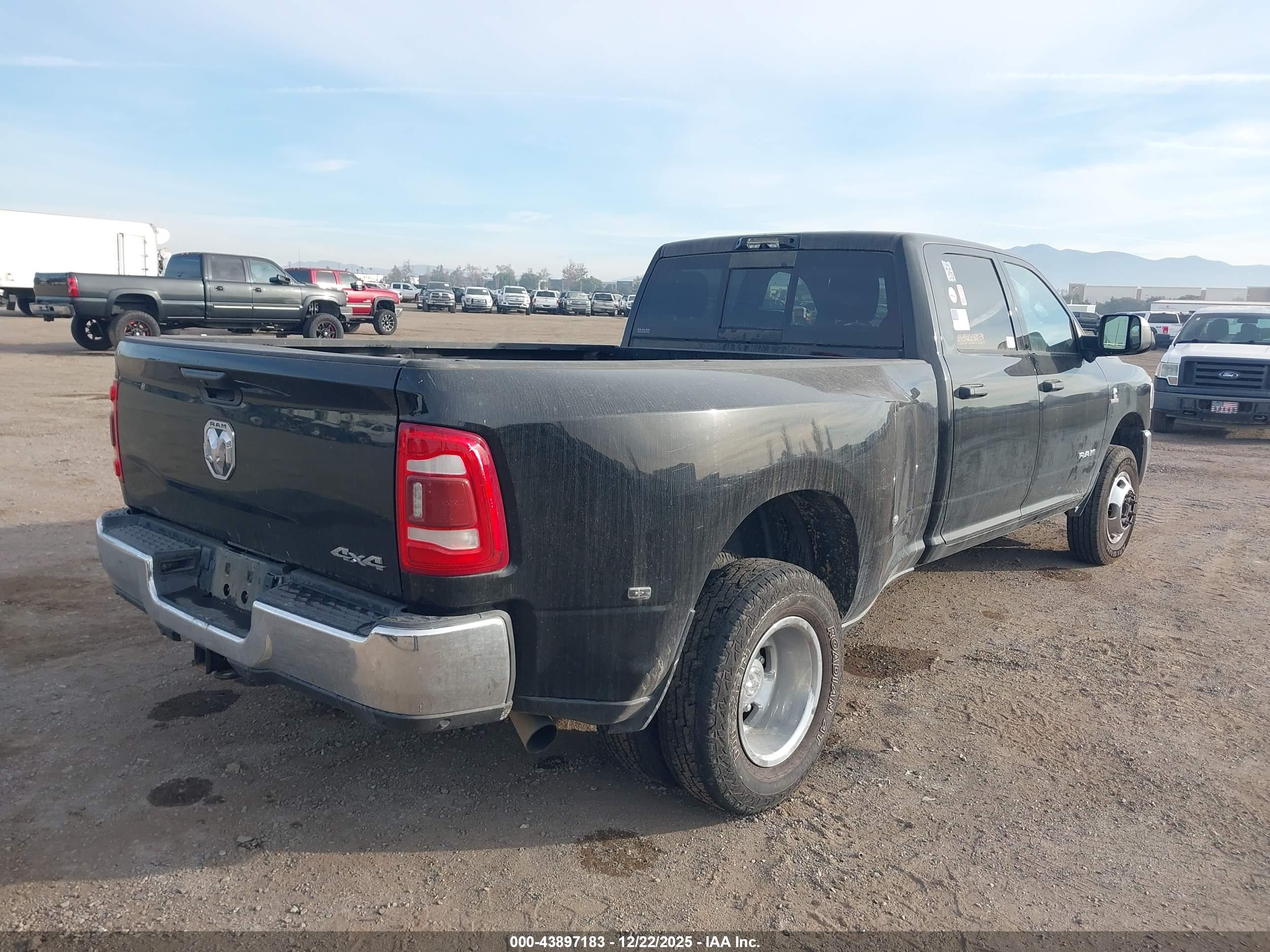 RAM 3500 image 4