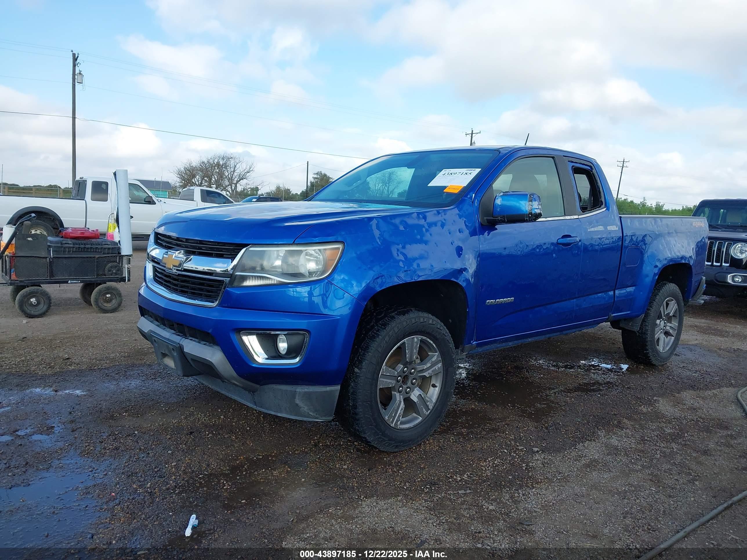 CHEVROLET COLORADO image 2