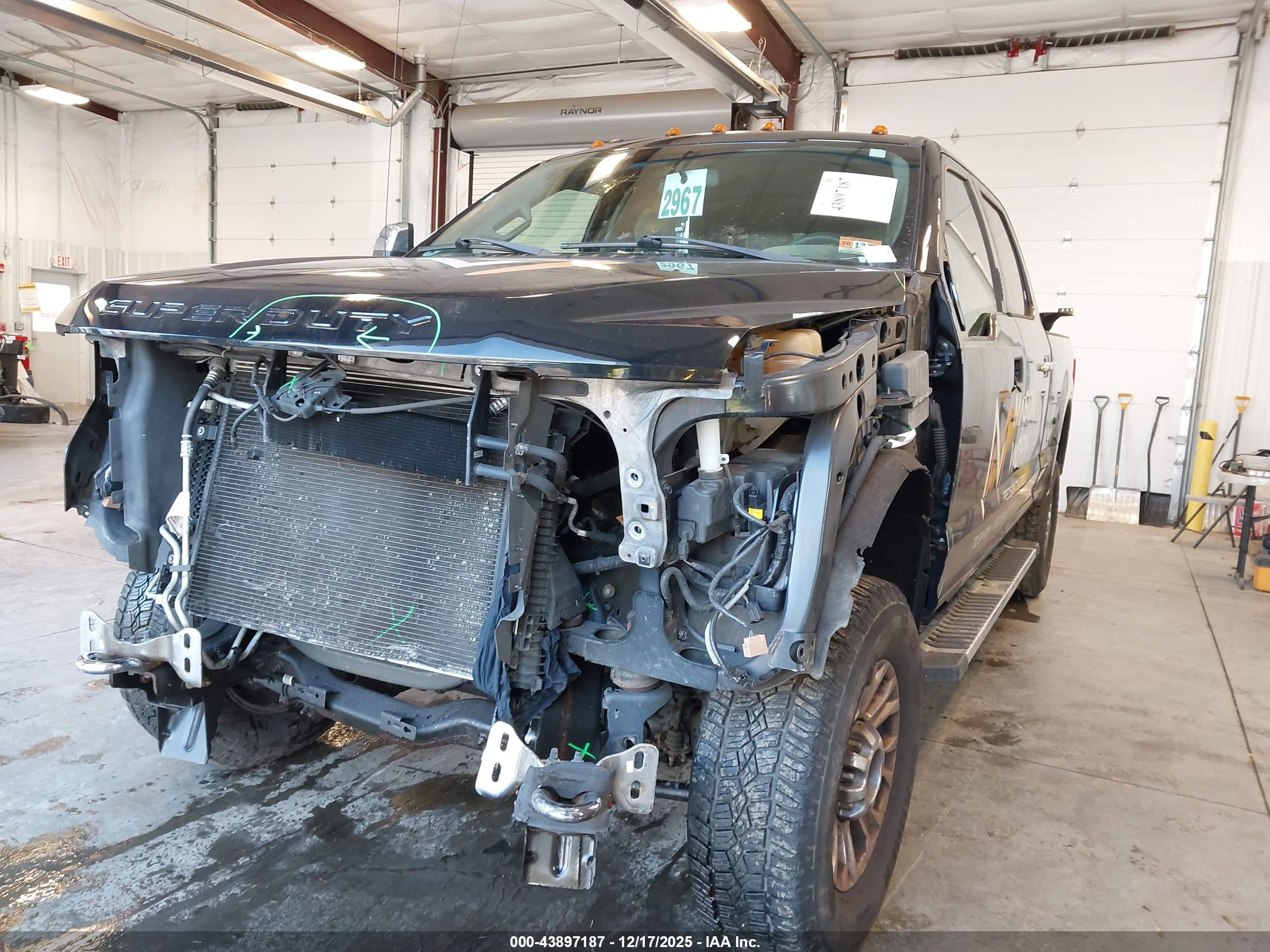 FORD F-350 image 2