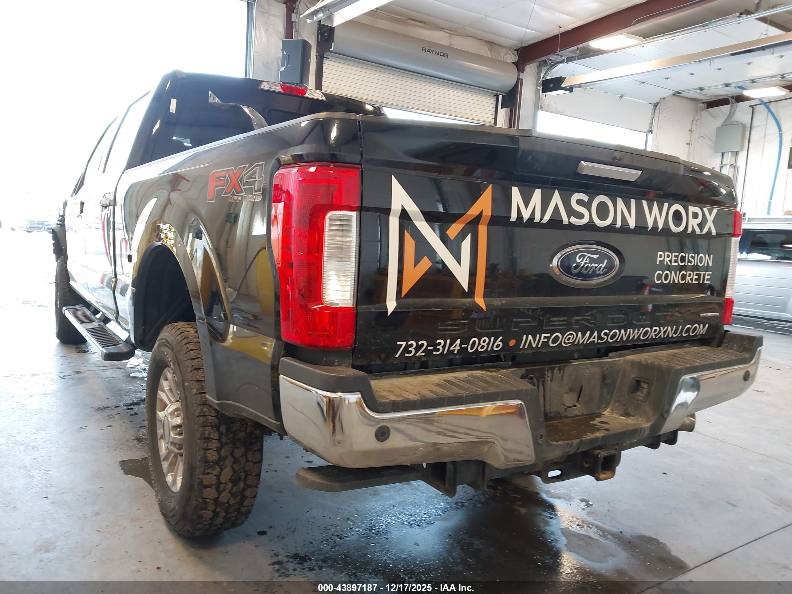 FORD F-350 image 3