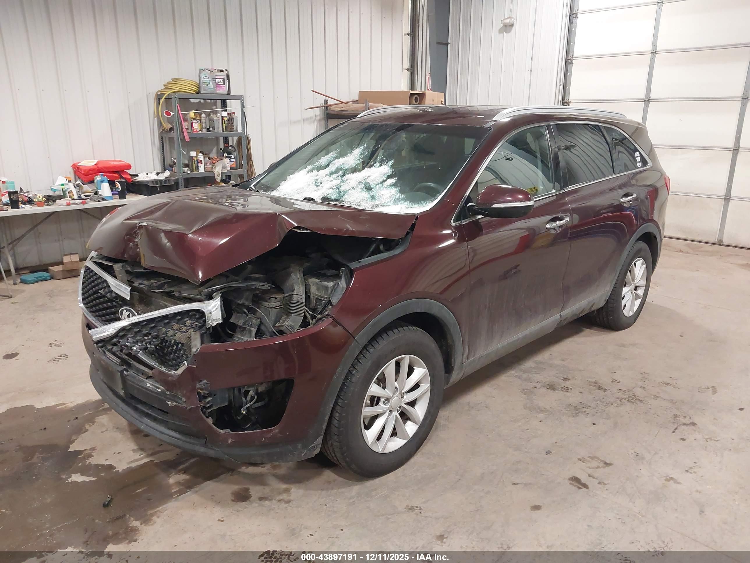 KIA SORENTO image 2